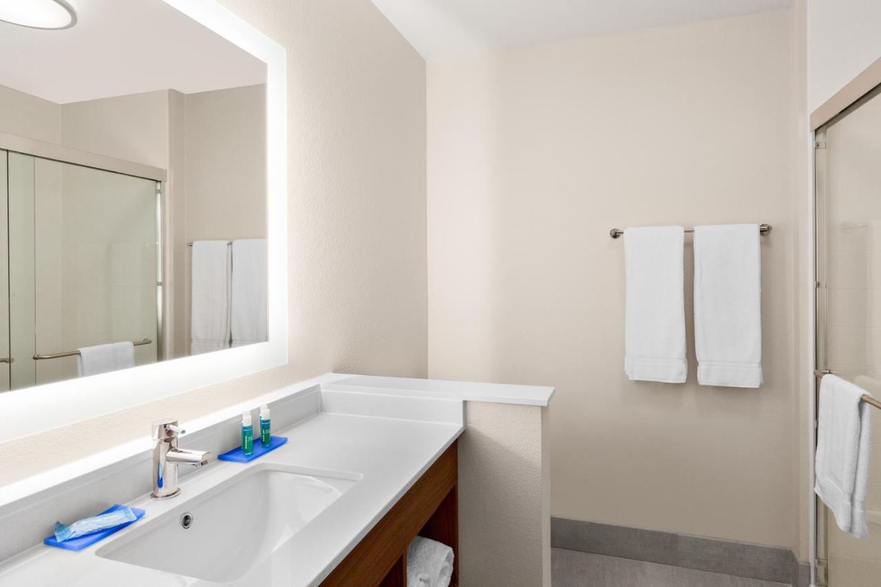Holiday Inn Express & Suites Union Gap