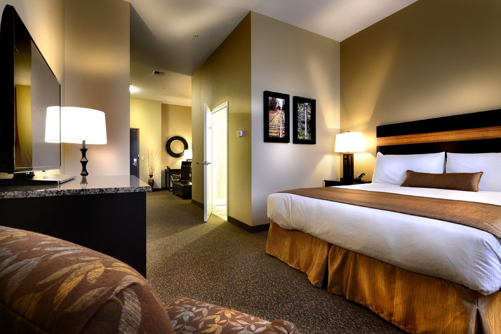 Hotel Maison Yakima Tapestry Collection by Hilton