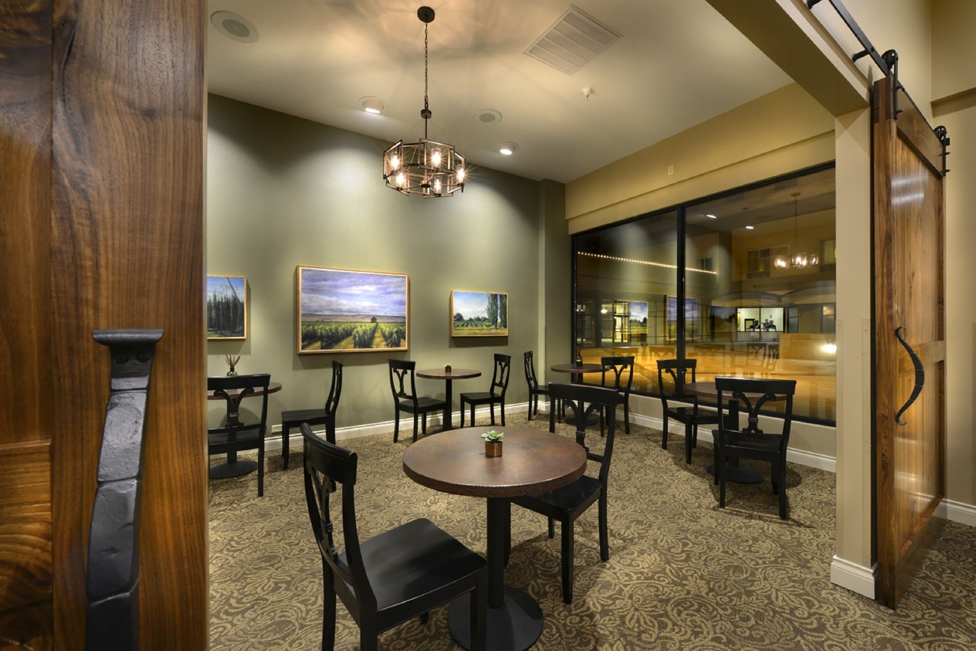 Hotel Maison Yakima Tapestry Collection by Hilton