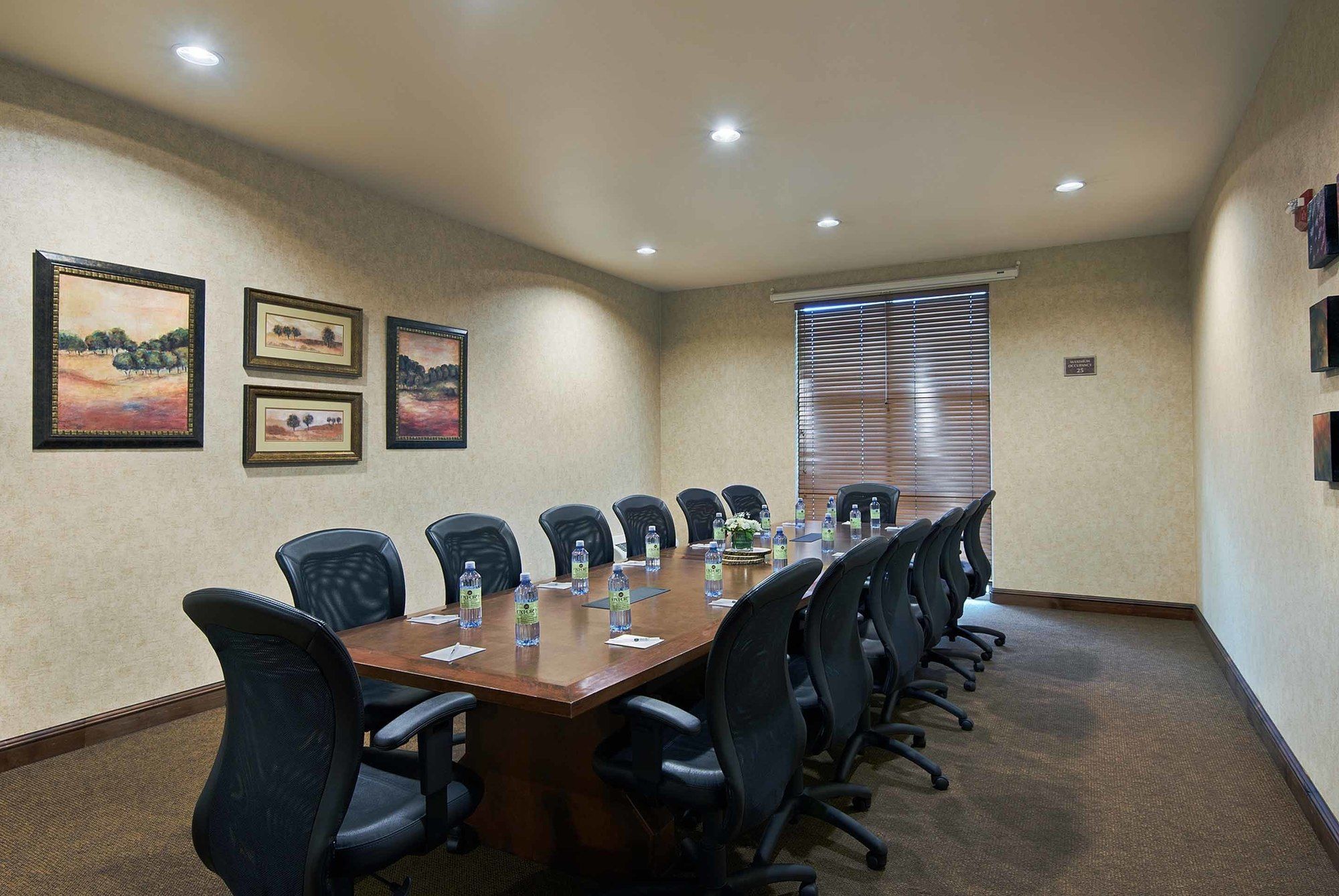 Oxford Suites Yakima