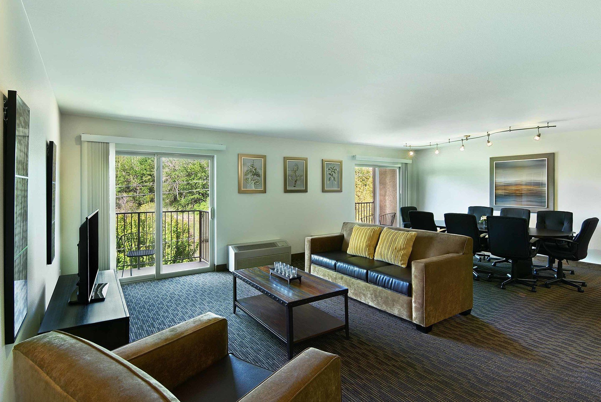 Oxford Suites Yakima