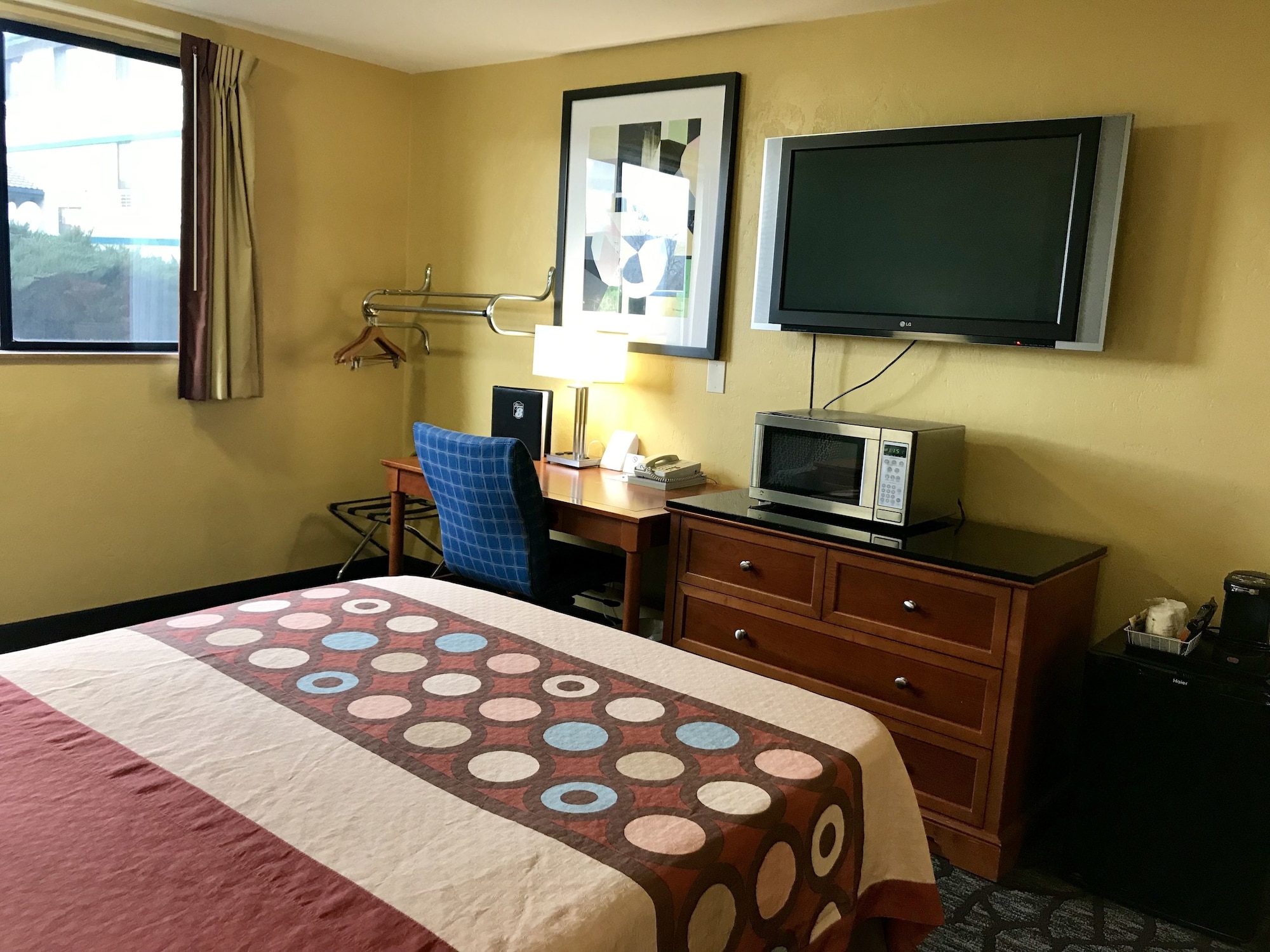Super 8 by Wyndham Union Gap Yakima Area
