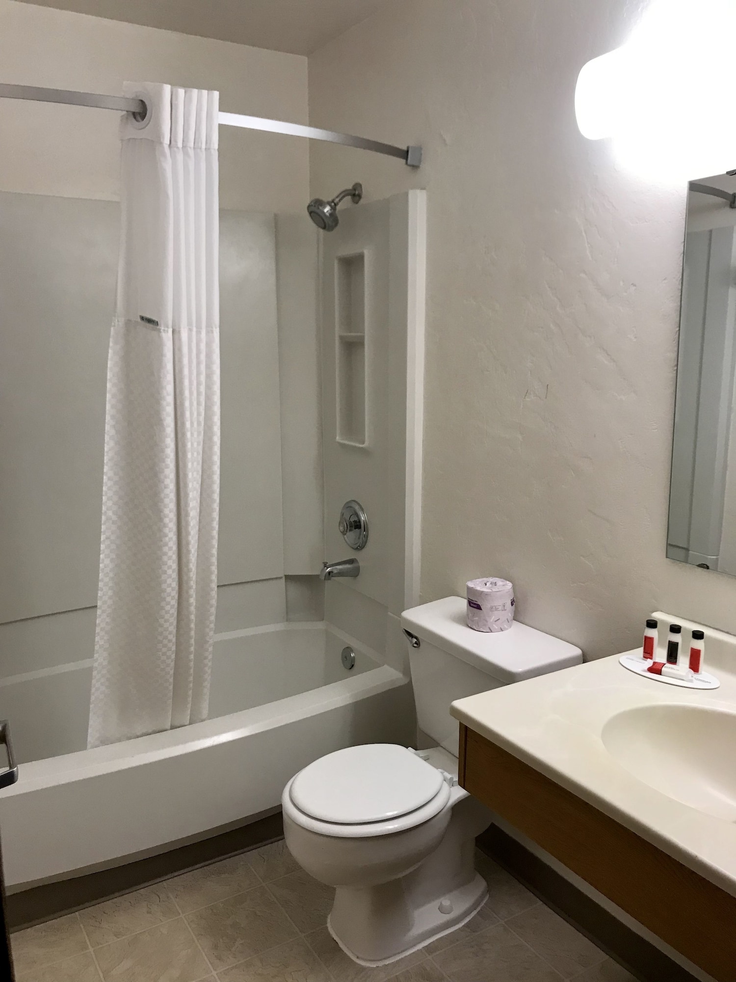 Super 8 by Wyndham Union Gap Yakima Area