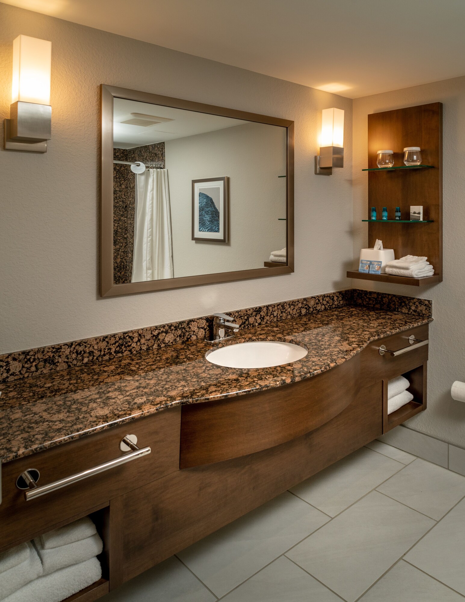 Delta Hotels Huntington Mall
