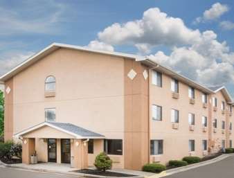 Super 8 by Wyndham Beckley