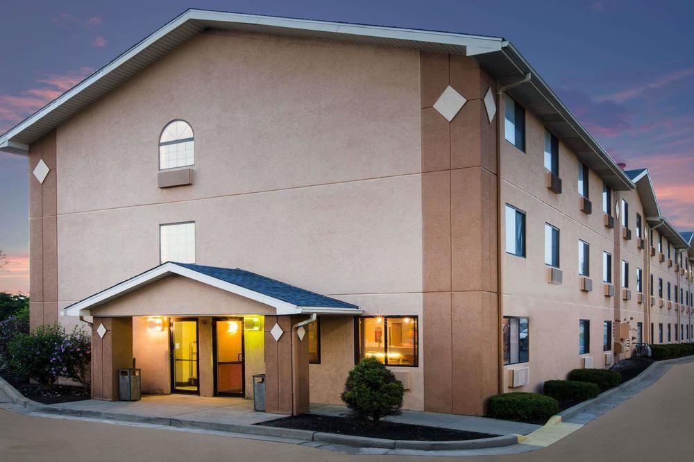 Super 8 by Wyndham Beckley