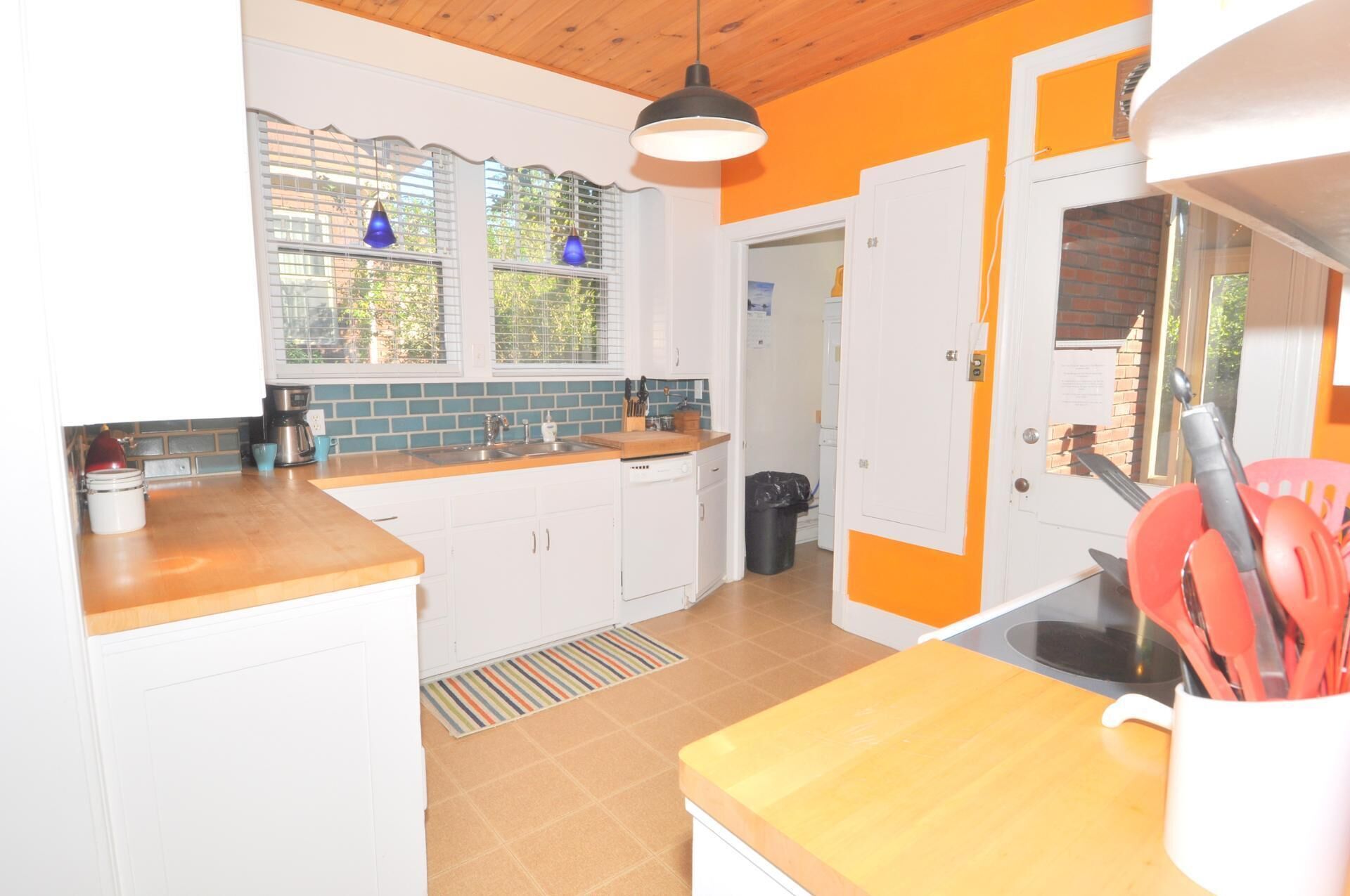 Aunt Beas Bungalow - Right In Town