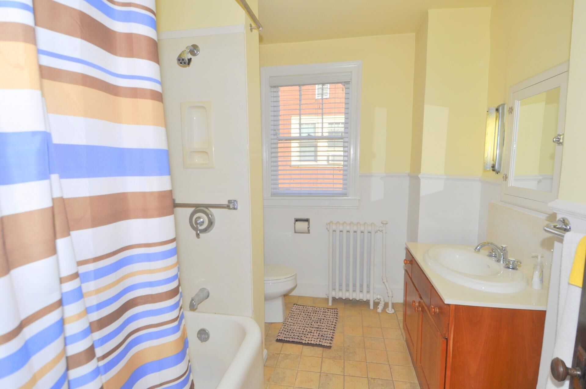 Aunt Beas Bungalow - Right In Town