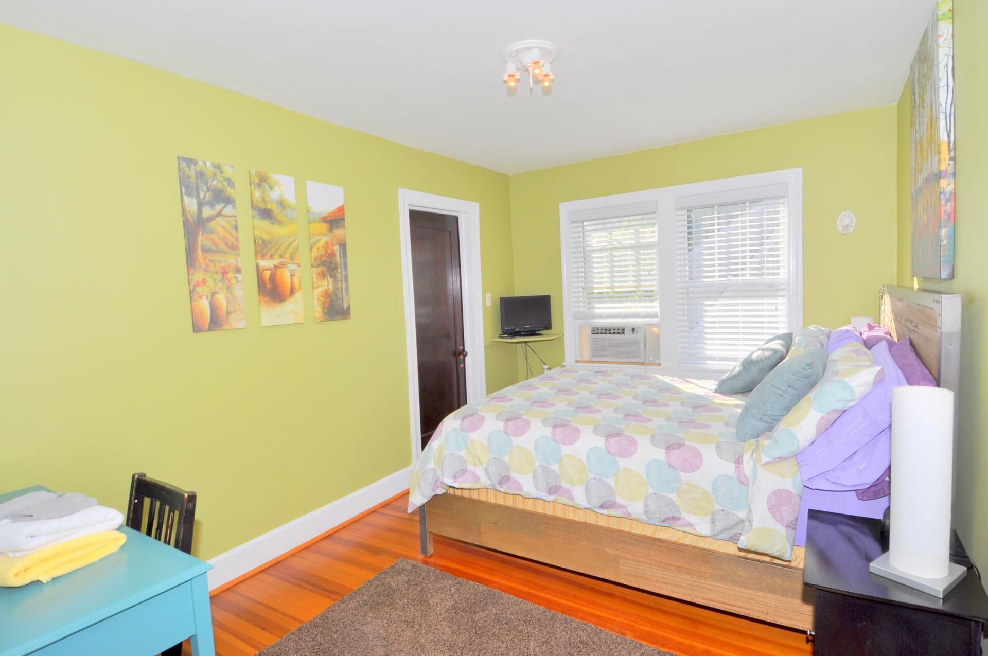 Aunt Beas Bungalow - Right In Town