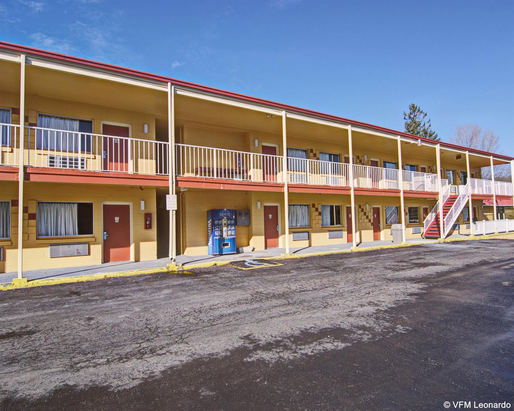 Econo Lodge Near Bluefield College