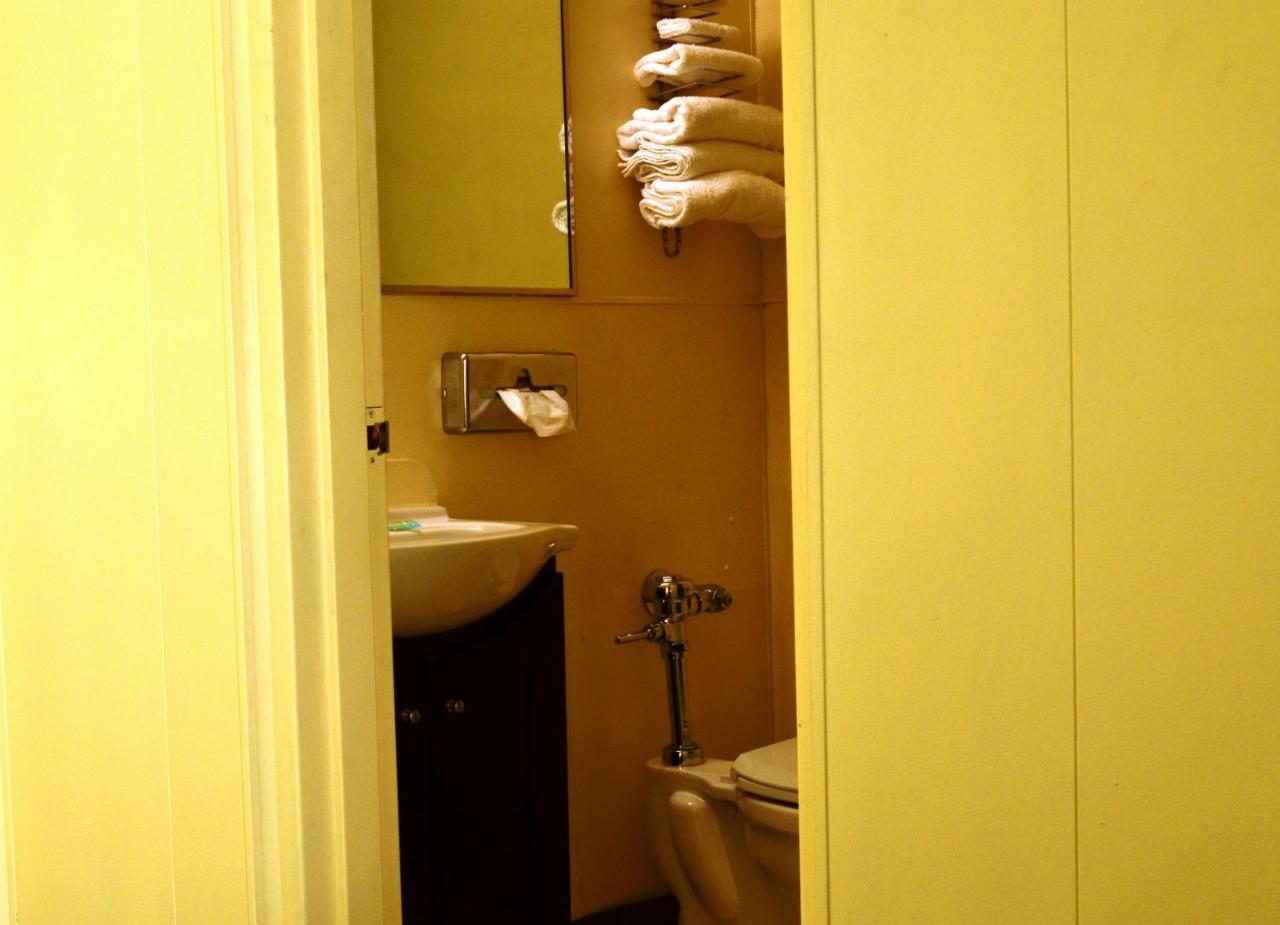 Economy Inn