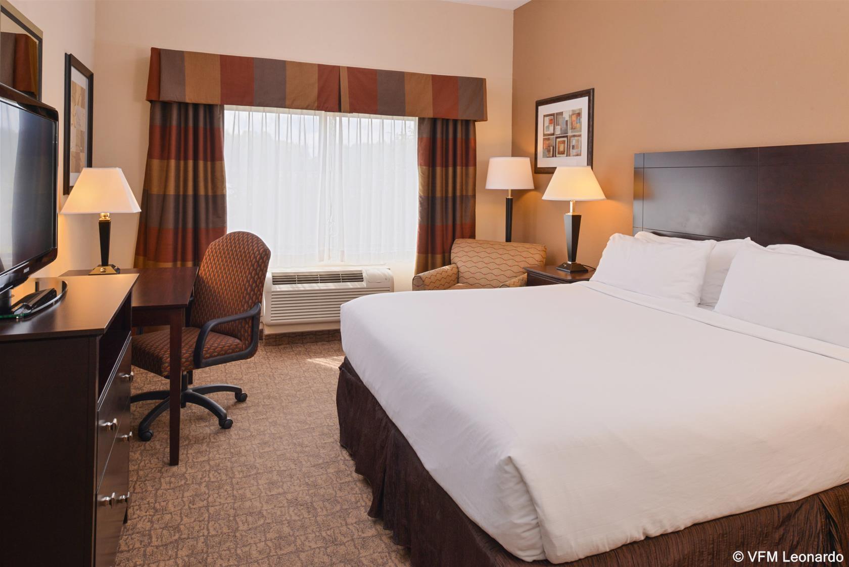 Holiday Inn Express Hotel & Suites Bridgeport