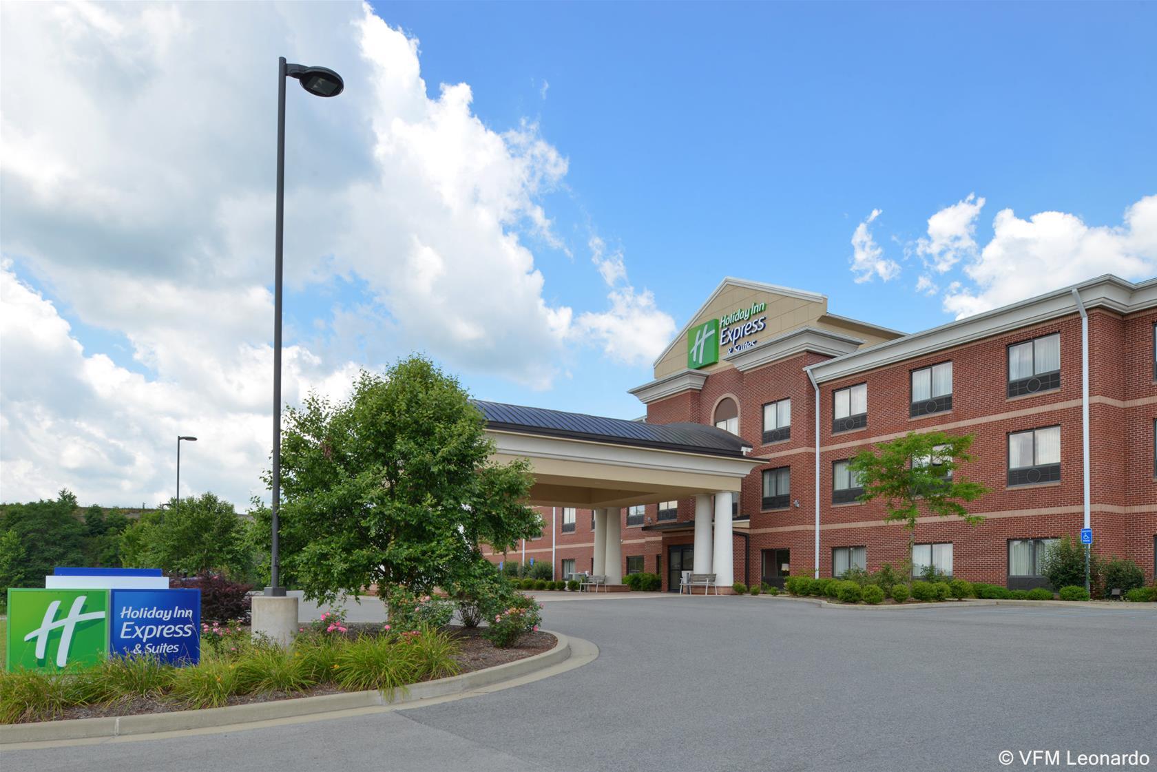Holiday Inn Express Hotel & Suites Bridgeport