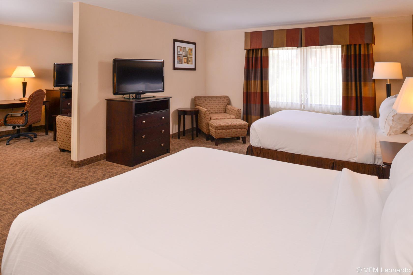 Holiday Inn Express Hotel & Suites Bridgeport
