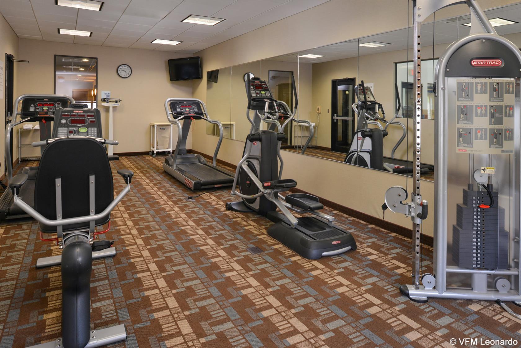 Holiday Inn Express Hotel & Suites Bridgeport