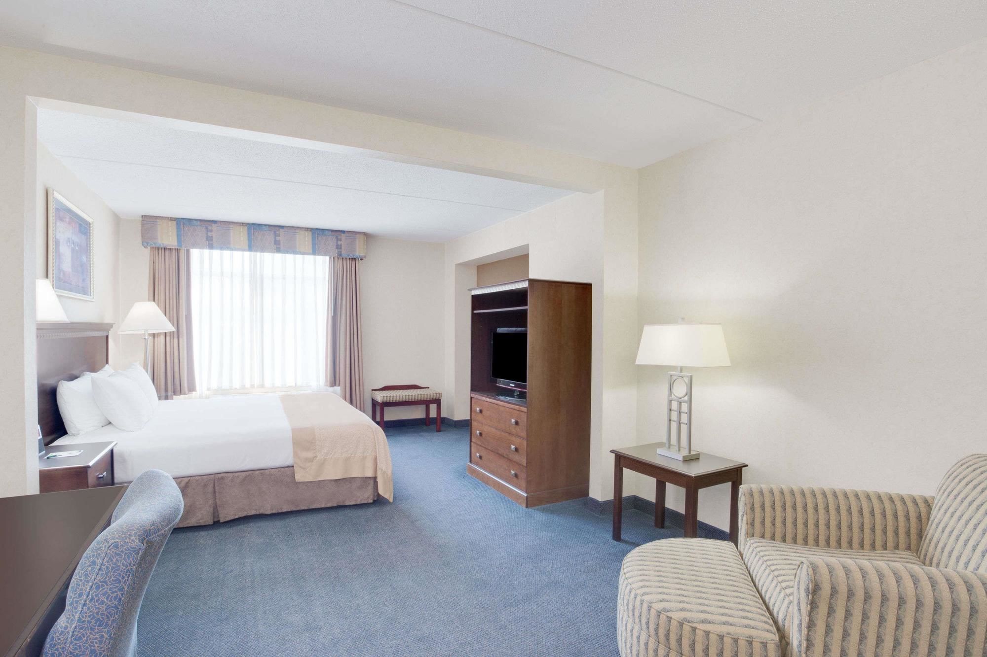 Wingate by Wyndham Bridgeport