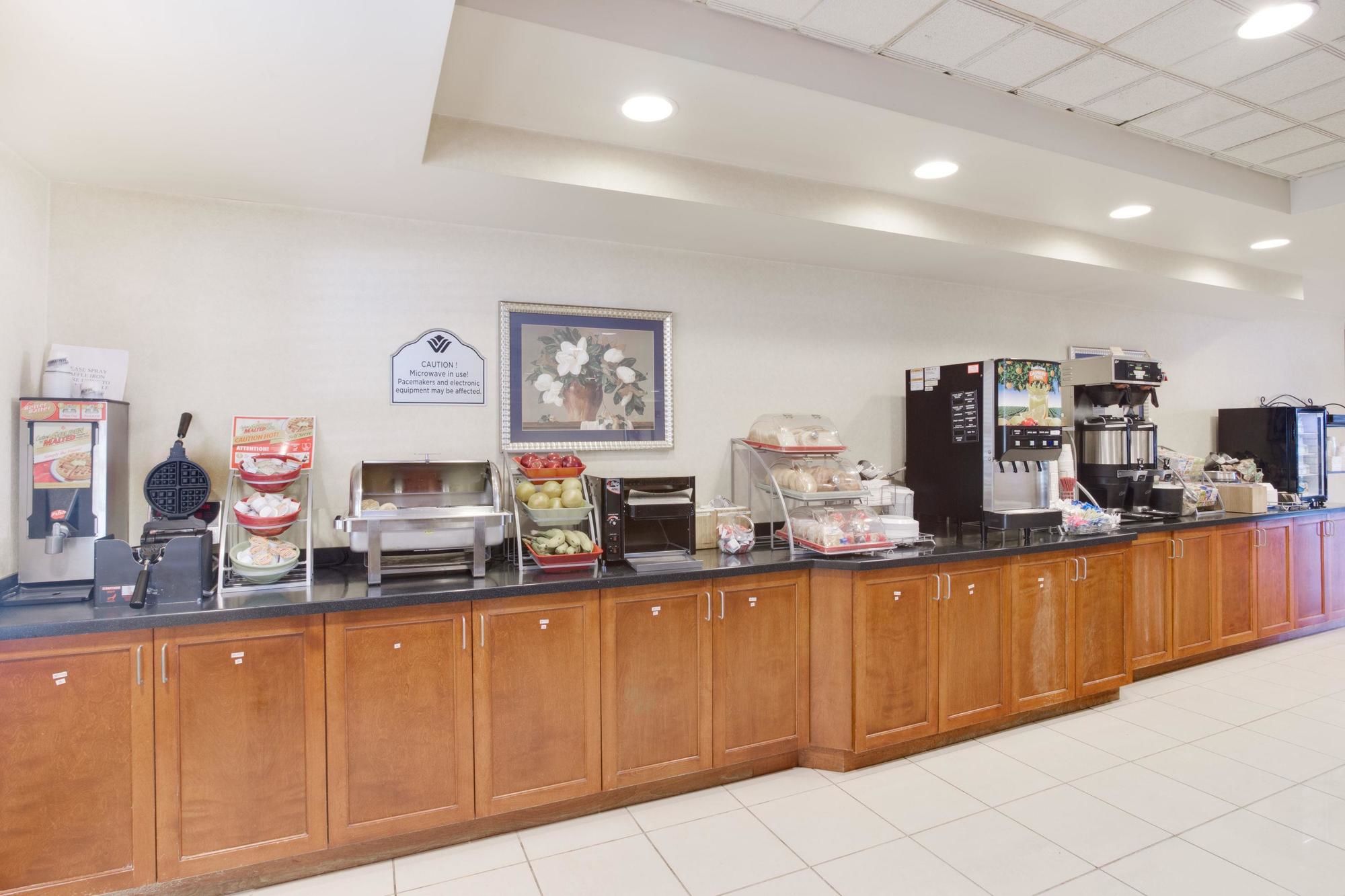 Wingate by Wyndham Bridgeport