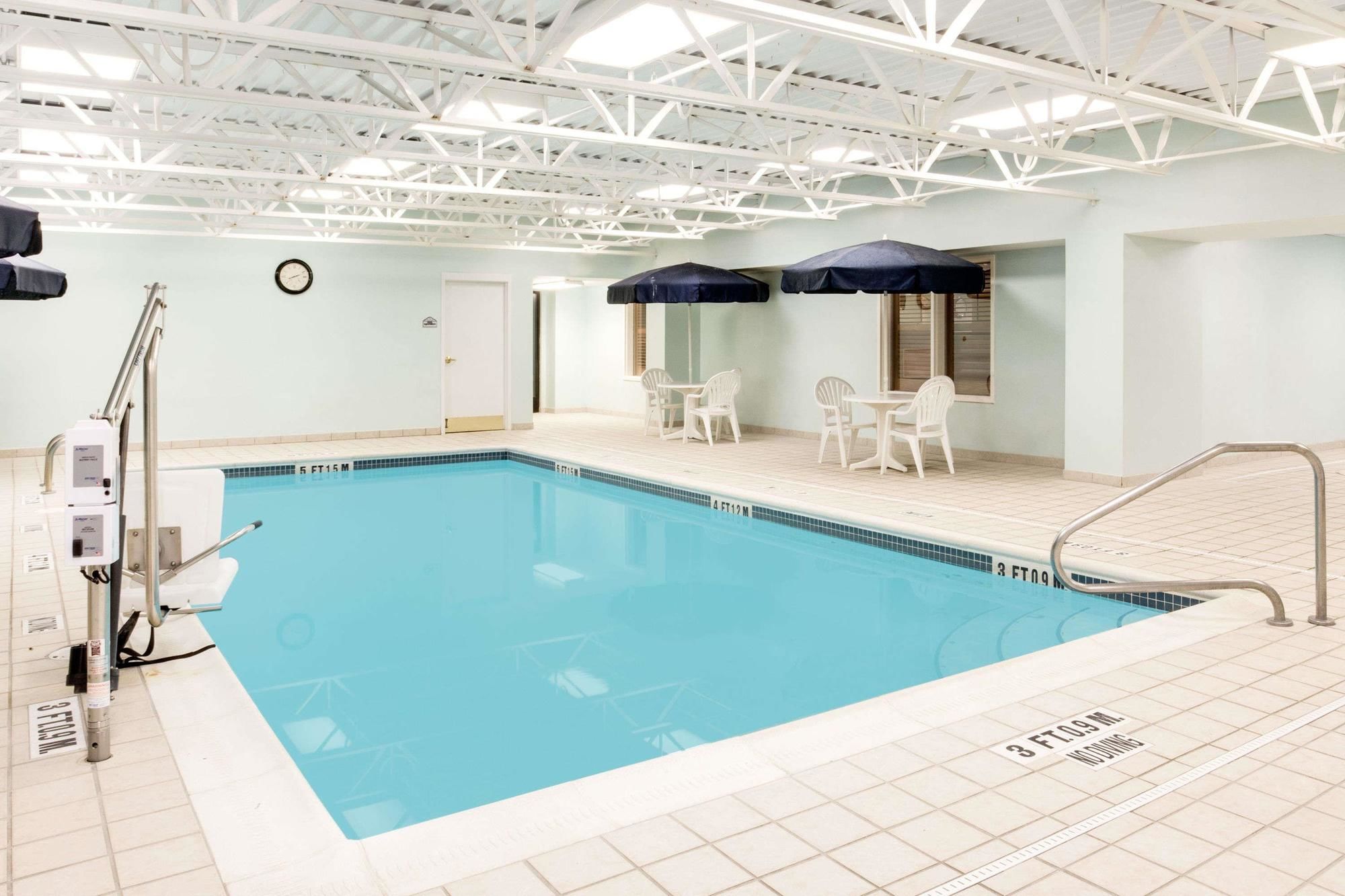 Wingate by Wyndham Bridgeport