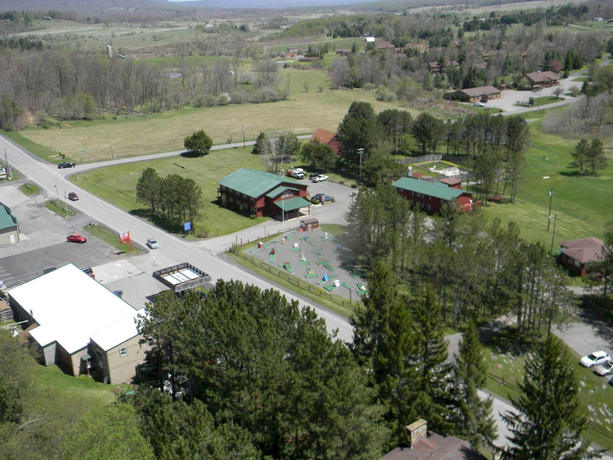 Canaan Village Inn