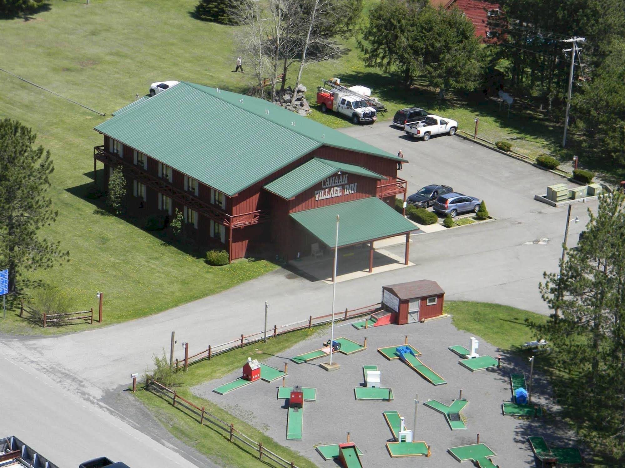 Canaan Village Inn