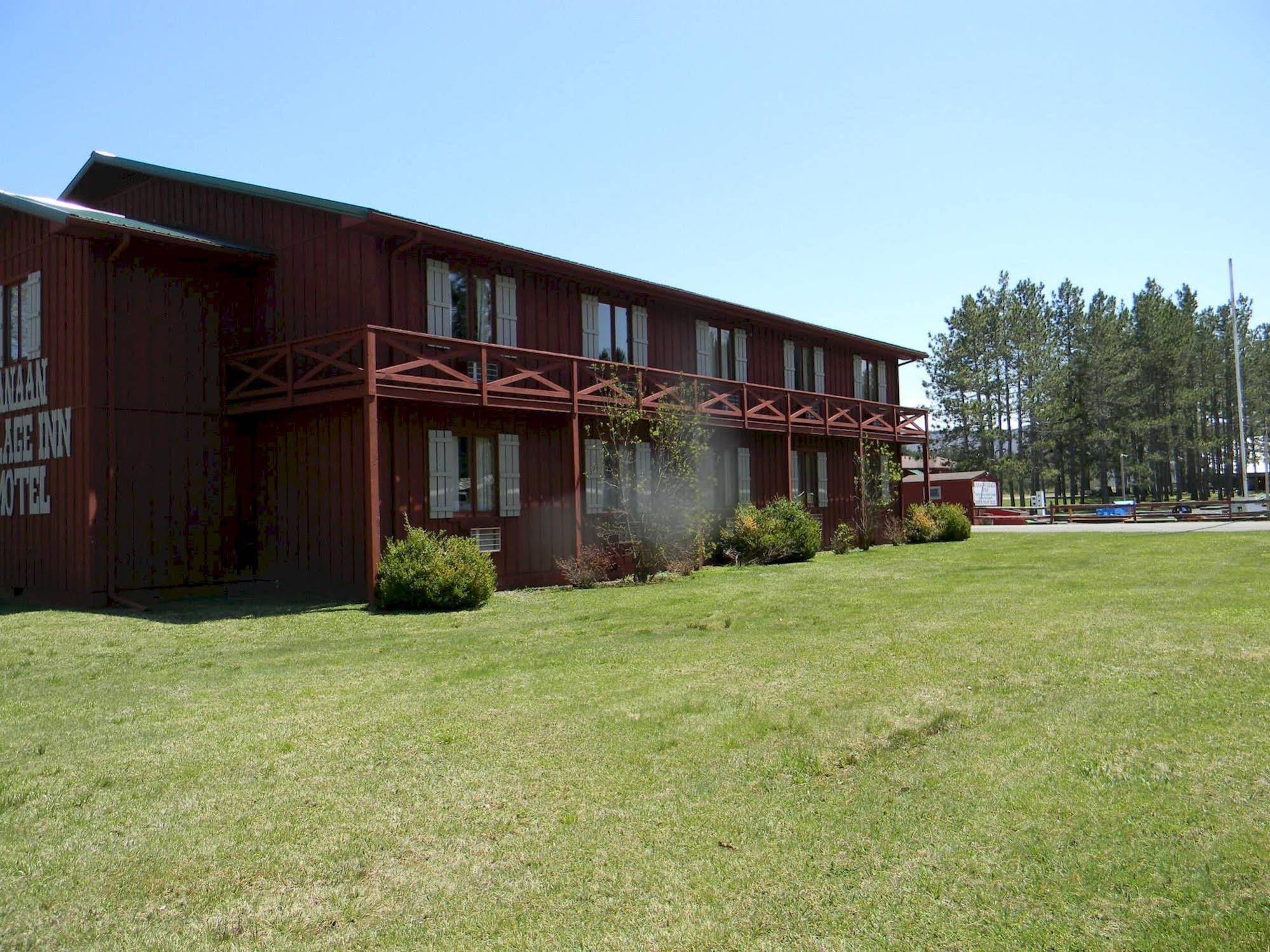 Canaan Village Inn
