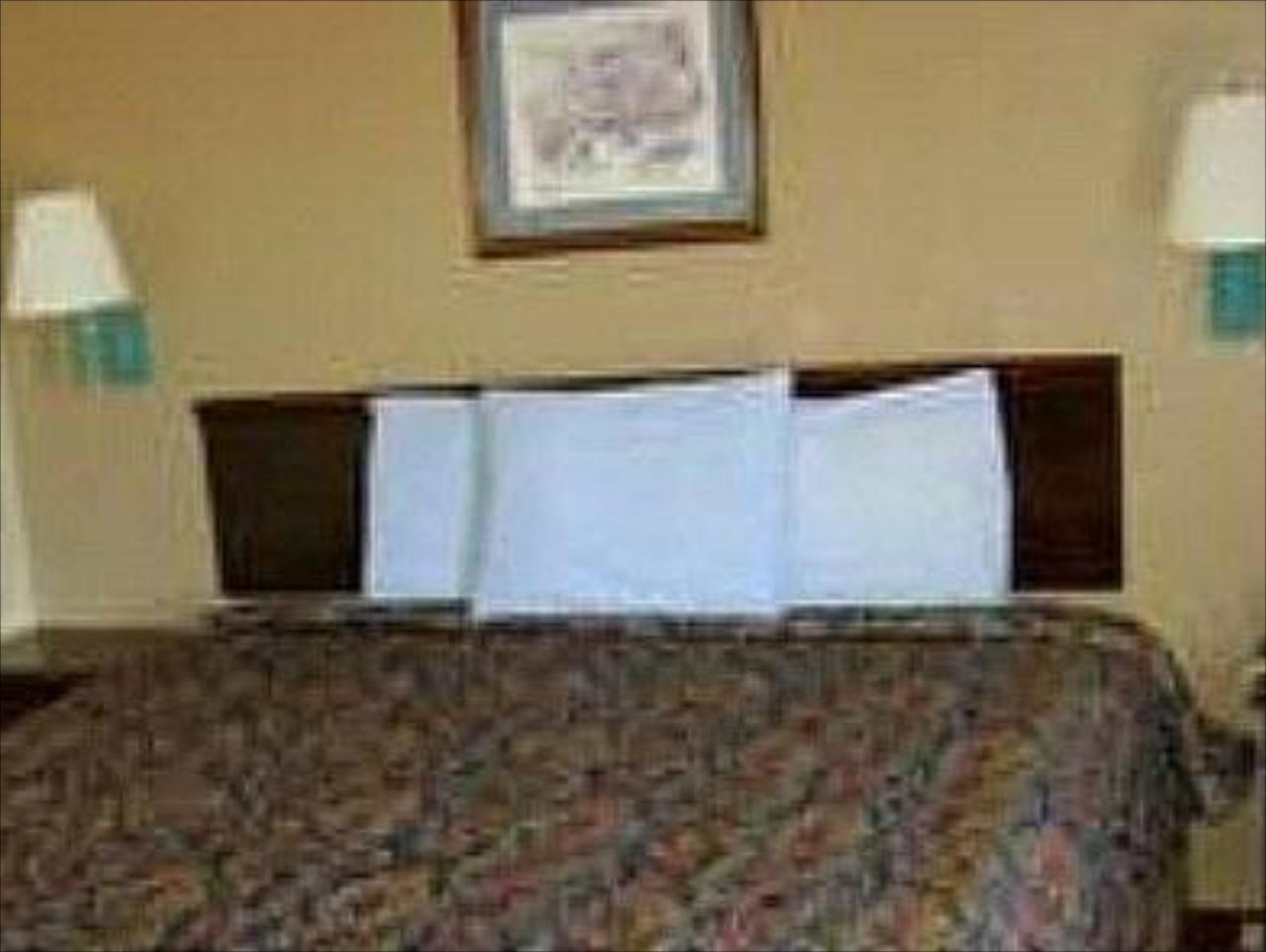 Budget Host Inn Charleston