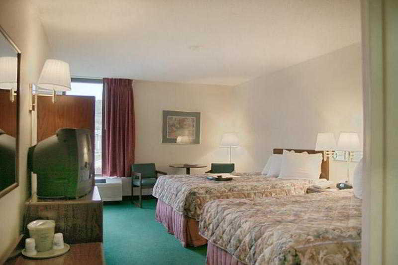 Hampton Inn Charleston Downtown - Civic Center