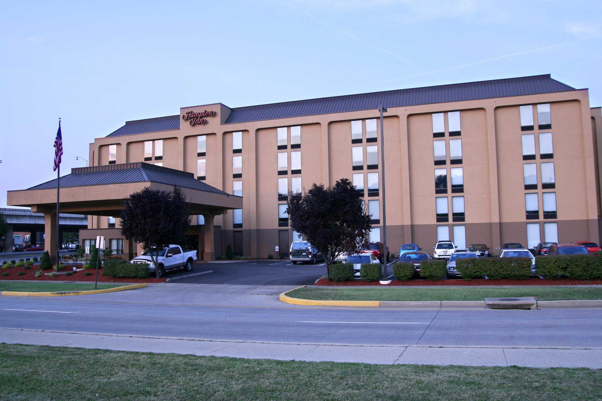 Hampton Inn Charleston Downtown - Civic Center