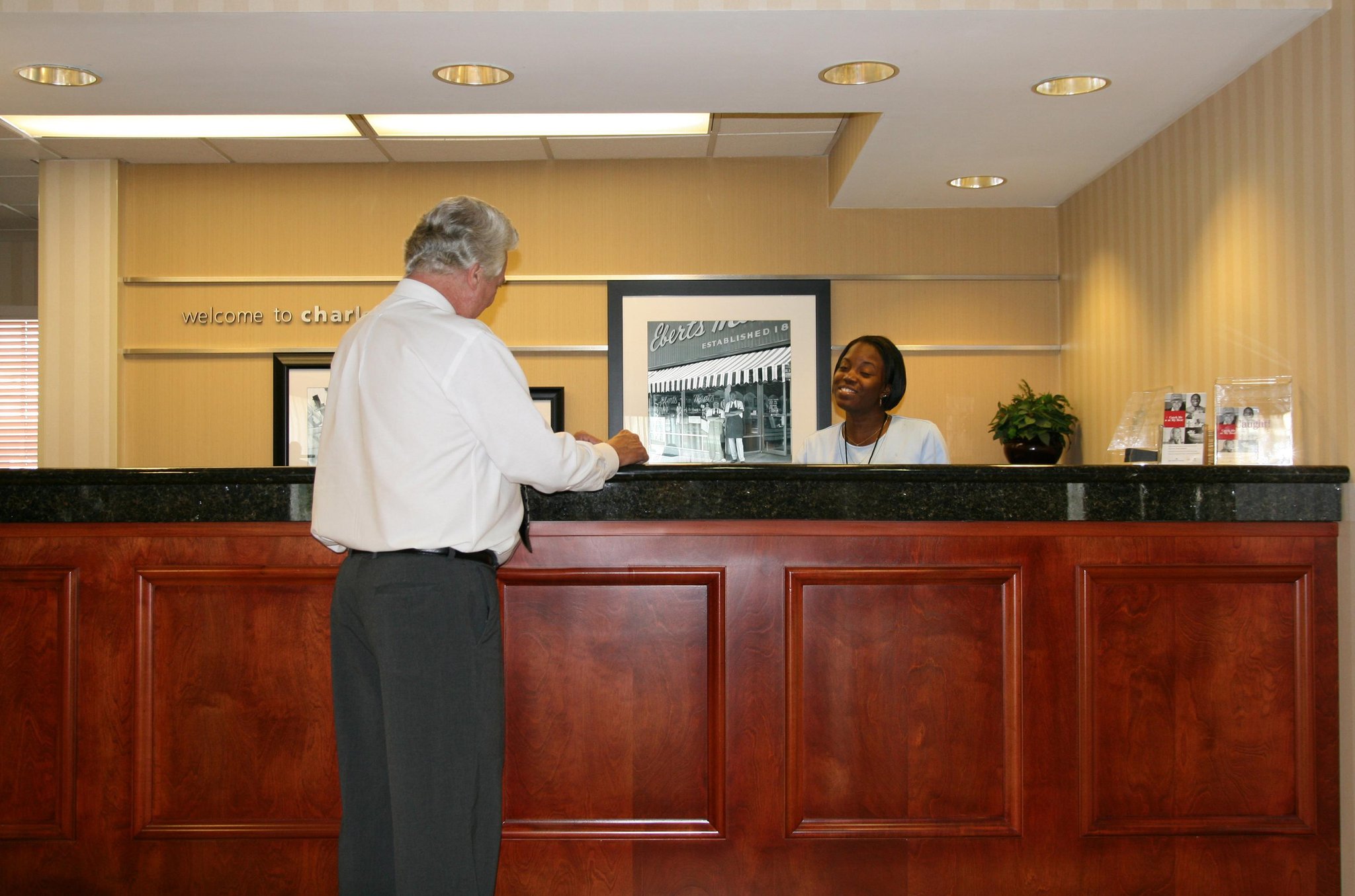 Hampton Inn Charleston Downtown - Civic Center