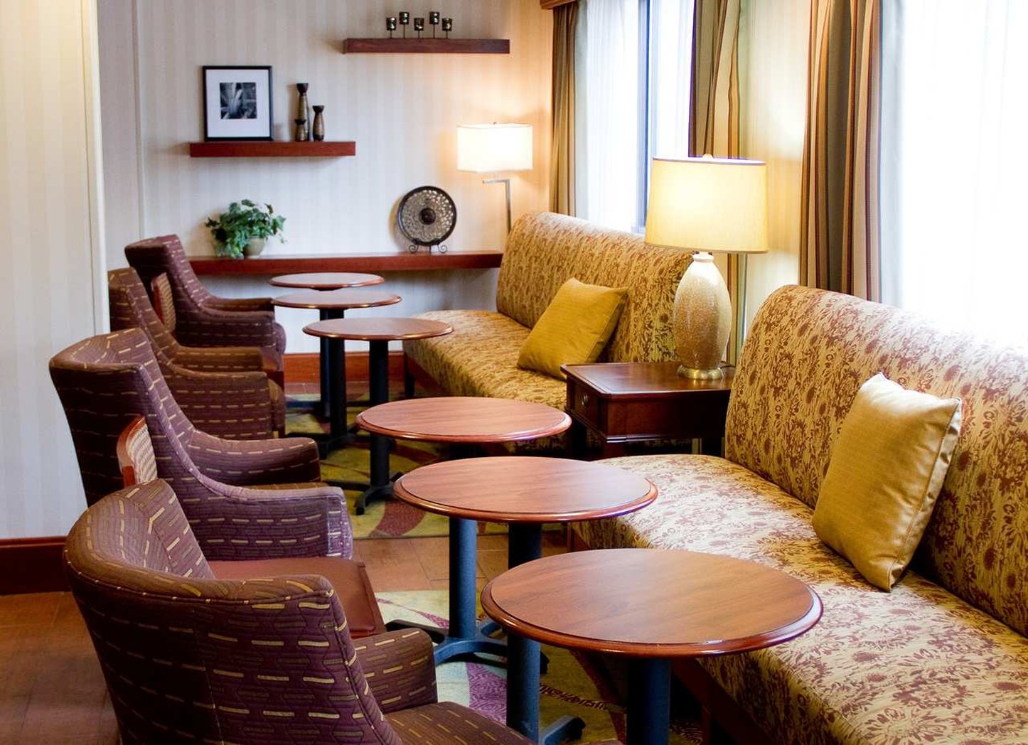 Hampton Inn Charleston Downtown - Civic Center