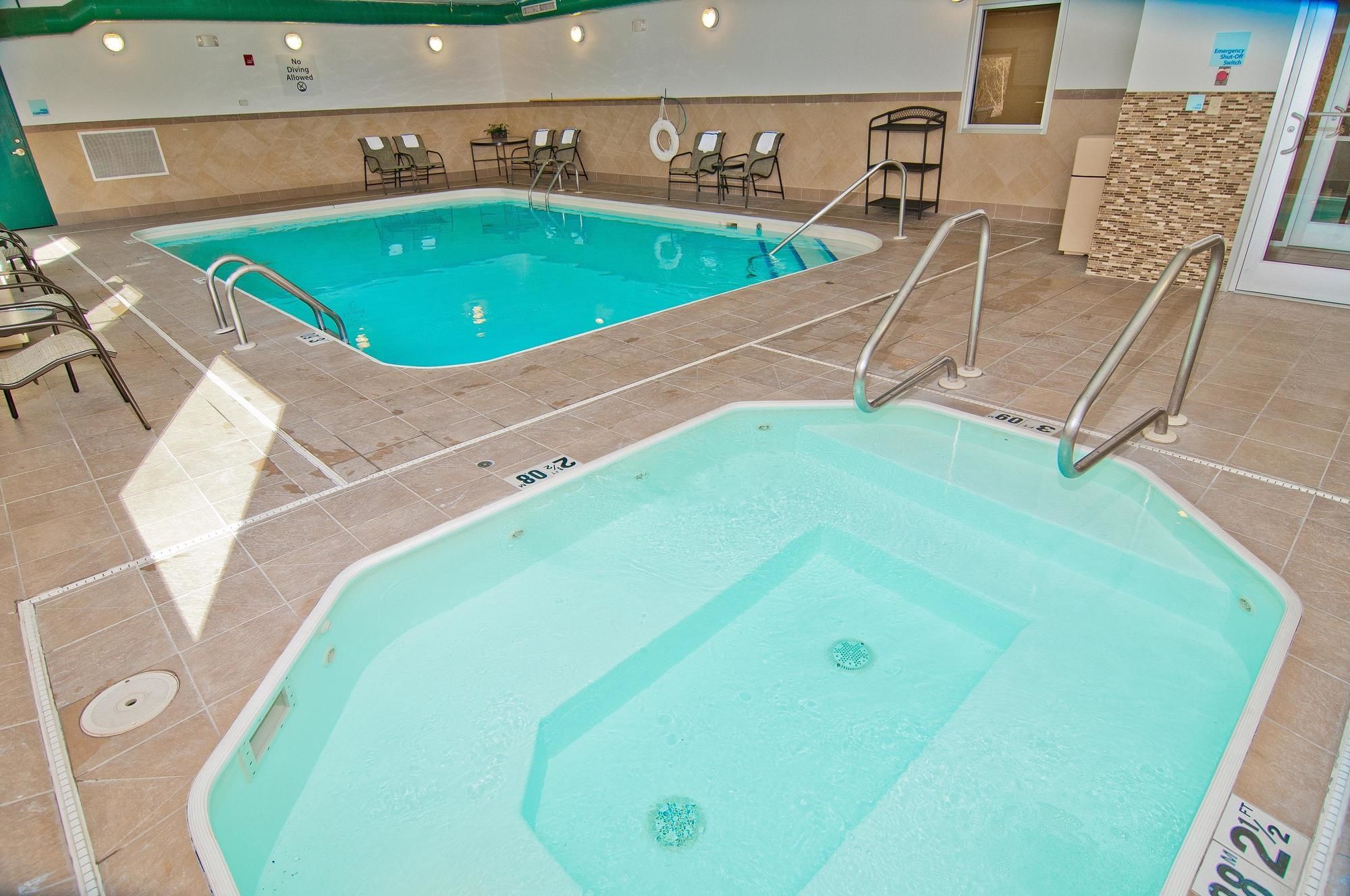 Holiday Inn Express Charleston-Kanawha City