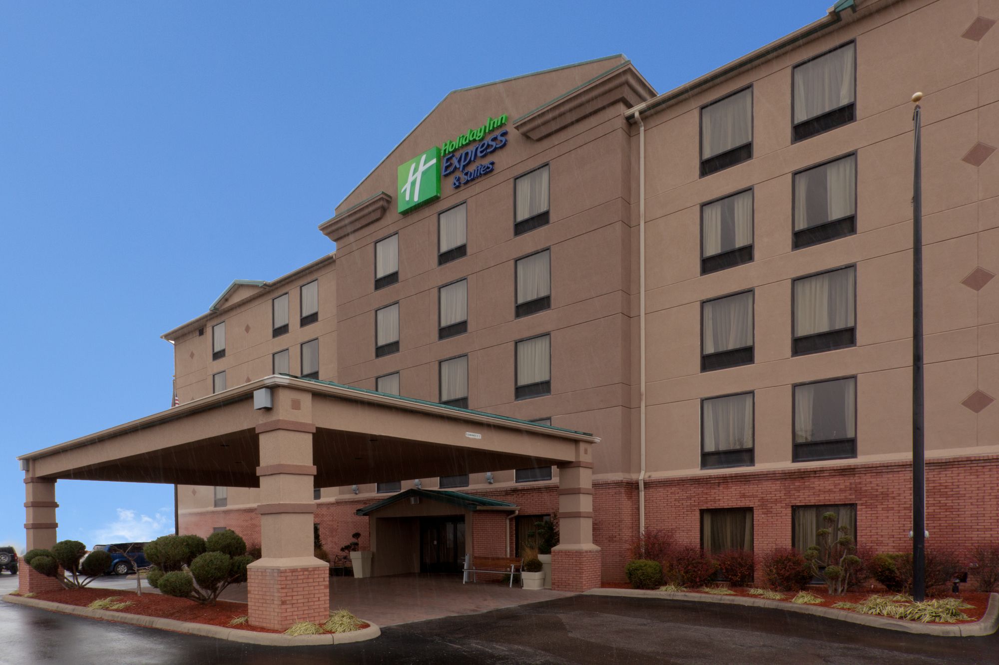 Holiday Inn Express Hotel & Suites Charleston - Southridge