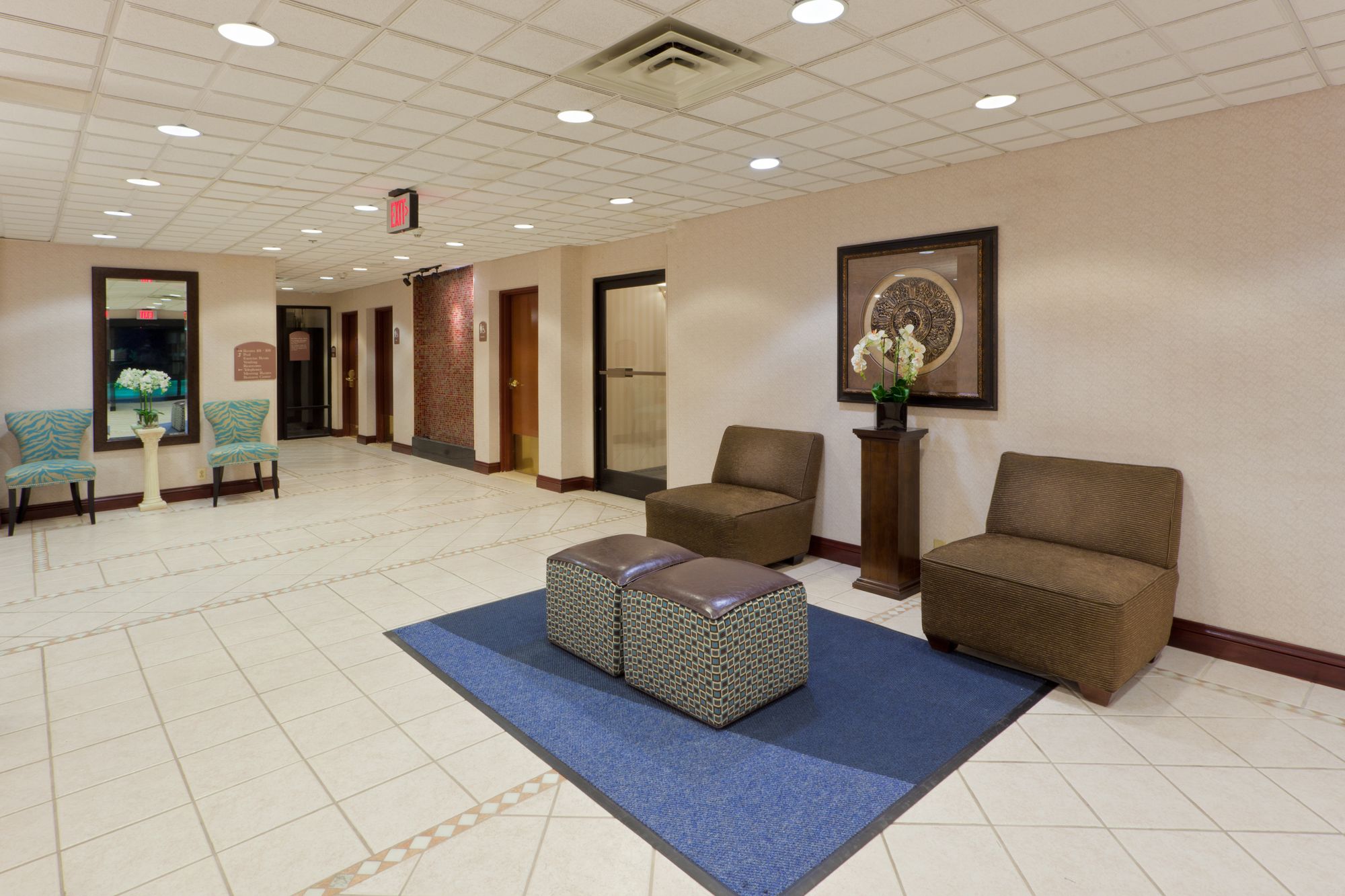 Holiday Inn Express Hotel & Suites Charleston - Southridge