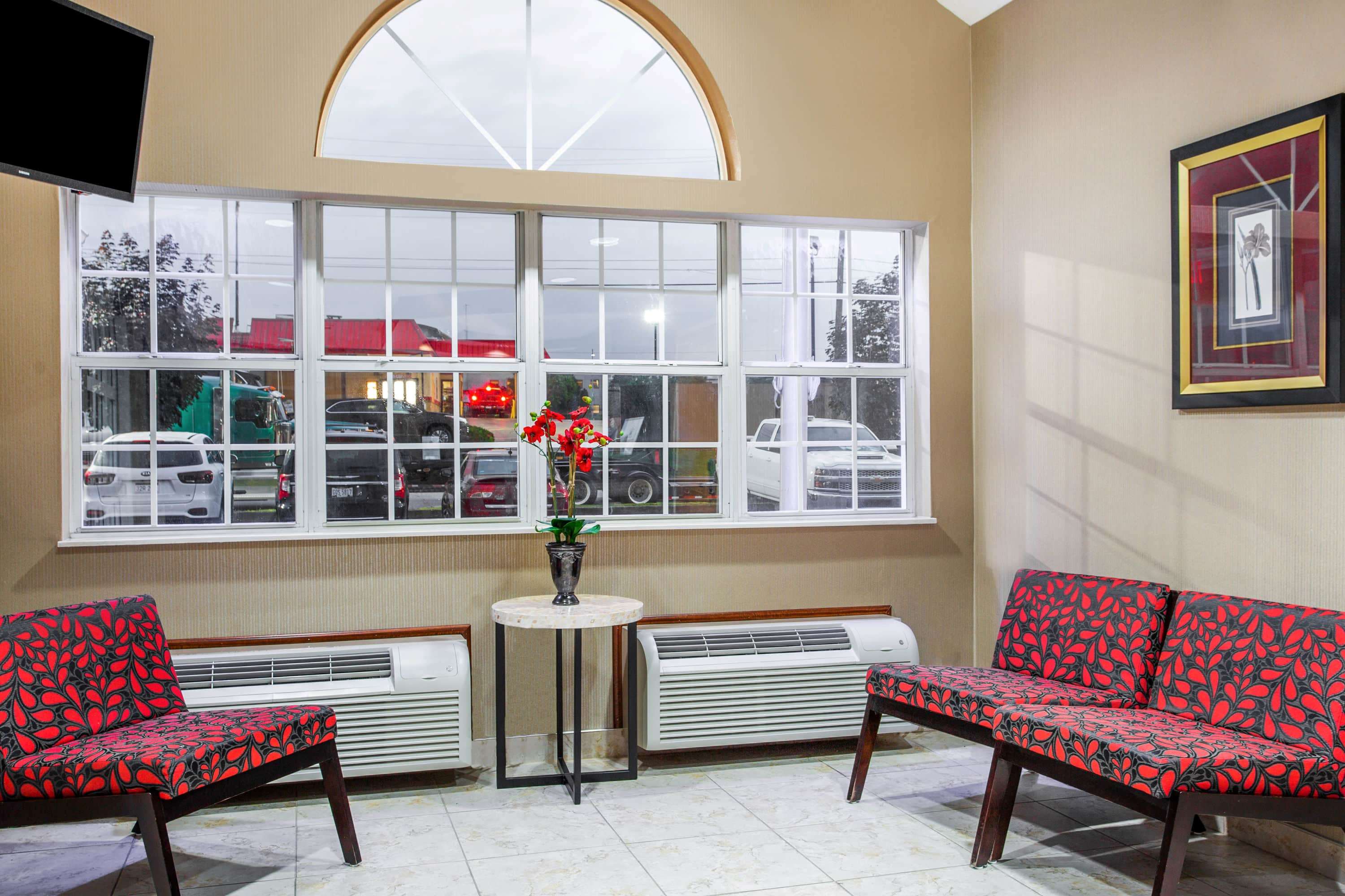 Microtel Inn & Suites by Wyndham Charleston WV