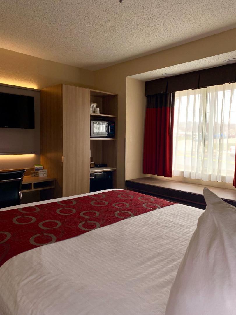 Microtel Inn & Suites by Wyndham Charleston WV