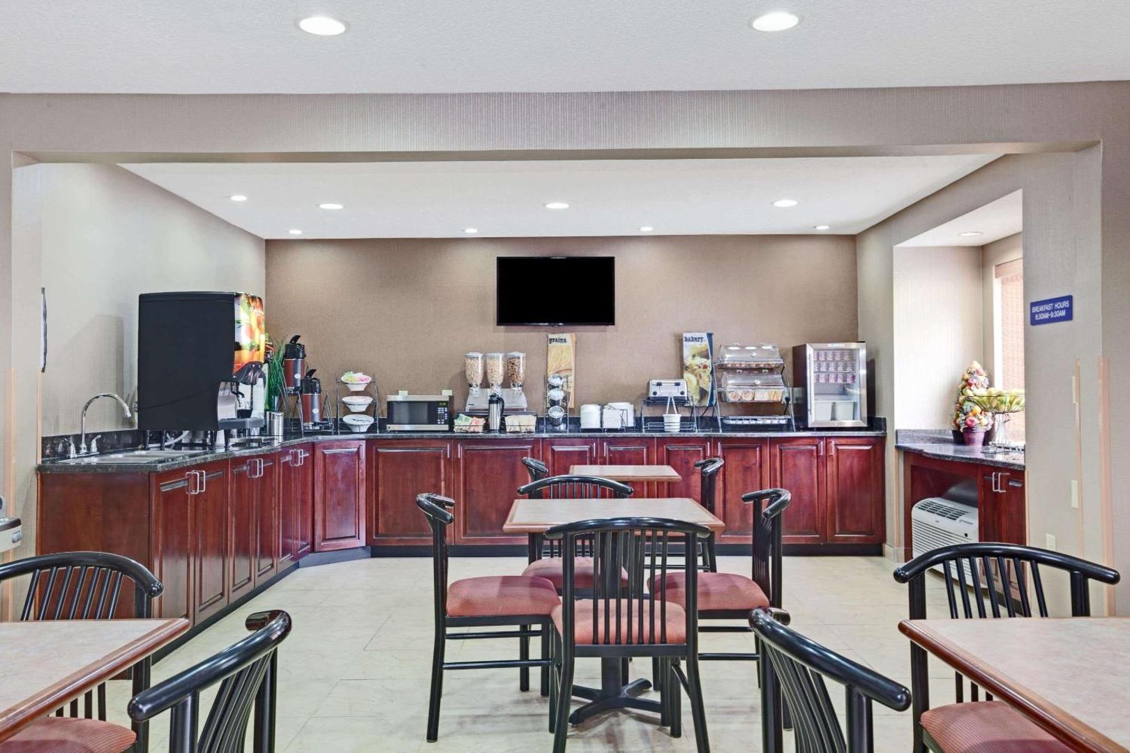 Microtel Inn & Suites by Wyndham Charleston WV