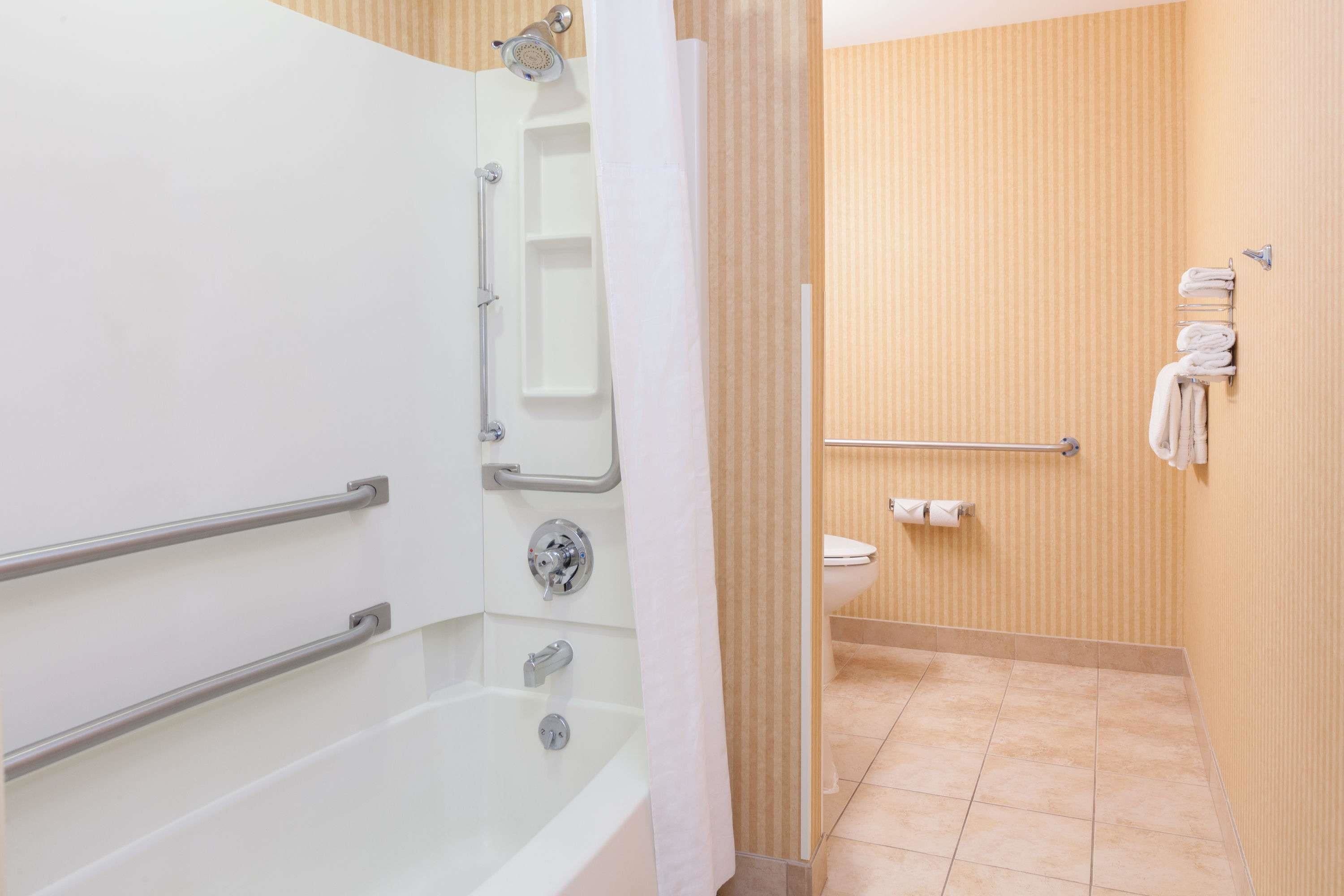 Microtel Inn & Suites by Wyndham Charleston WV