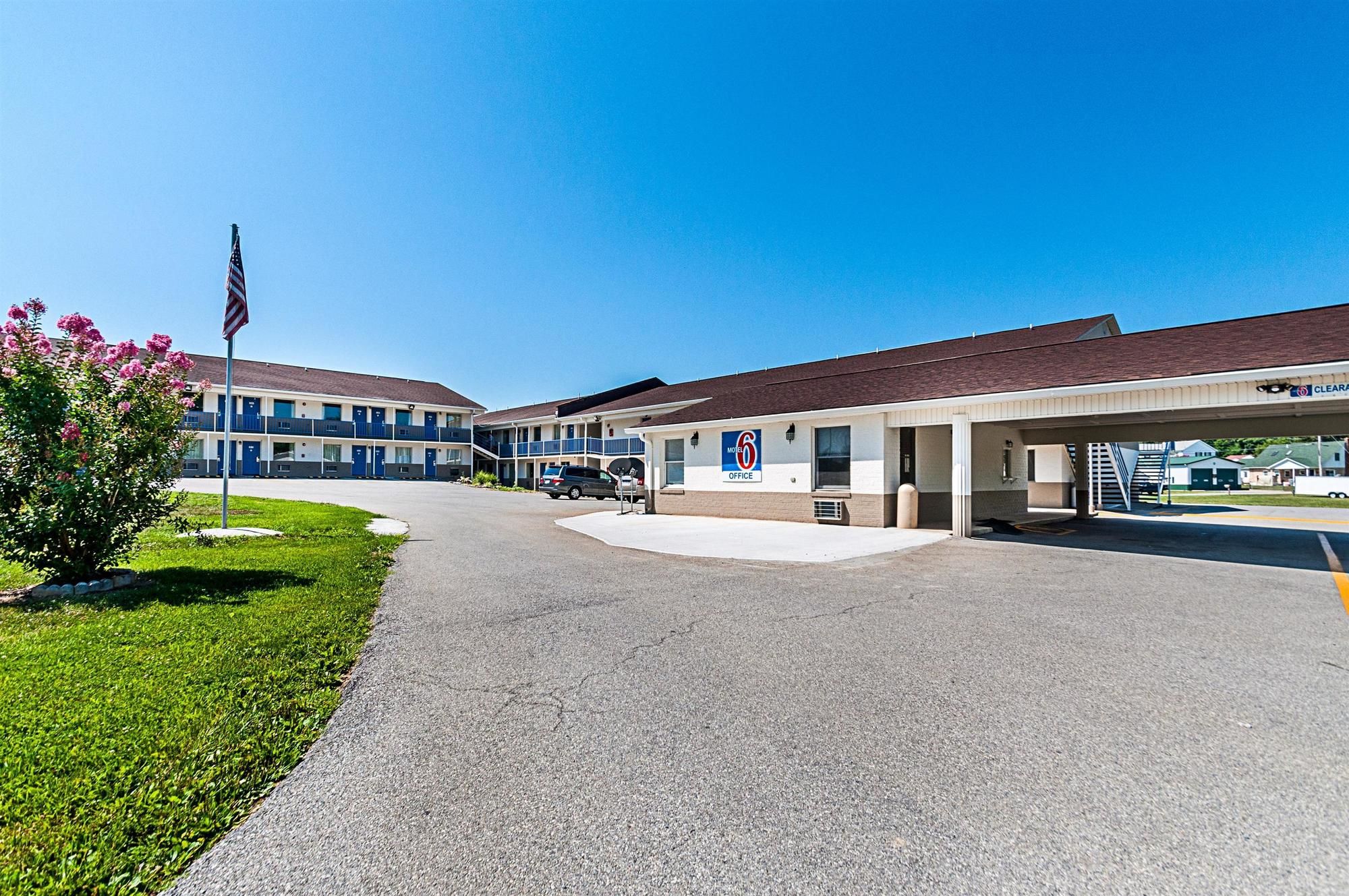 Motel 6 Charles Town