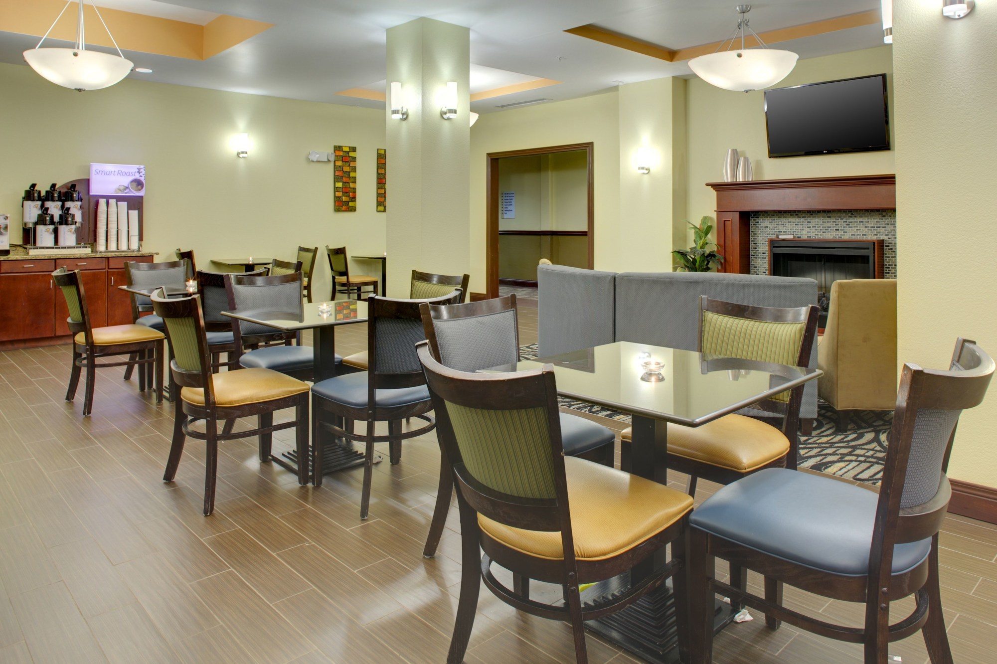 Holiday Inn Express Cross Lanes