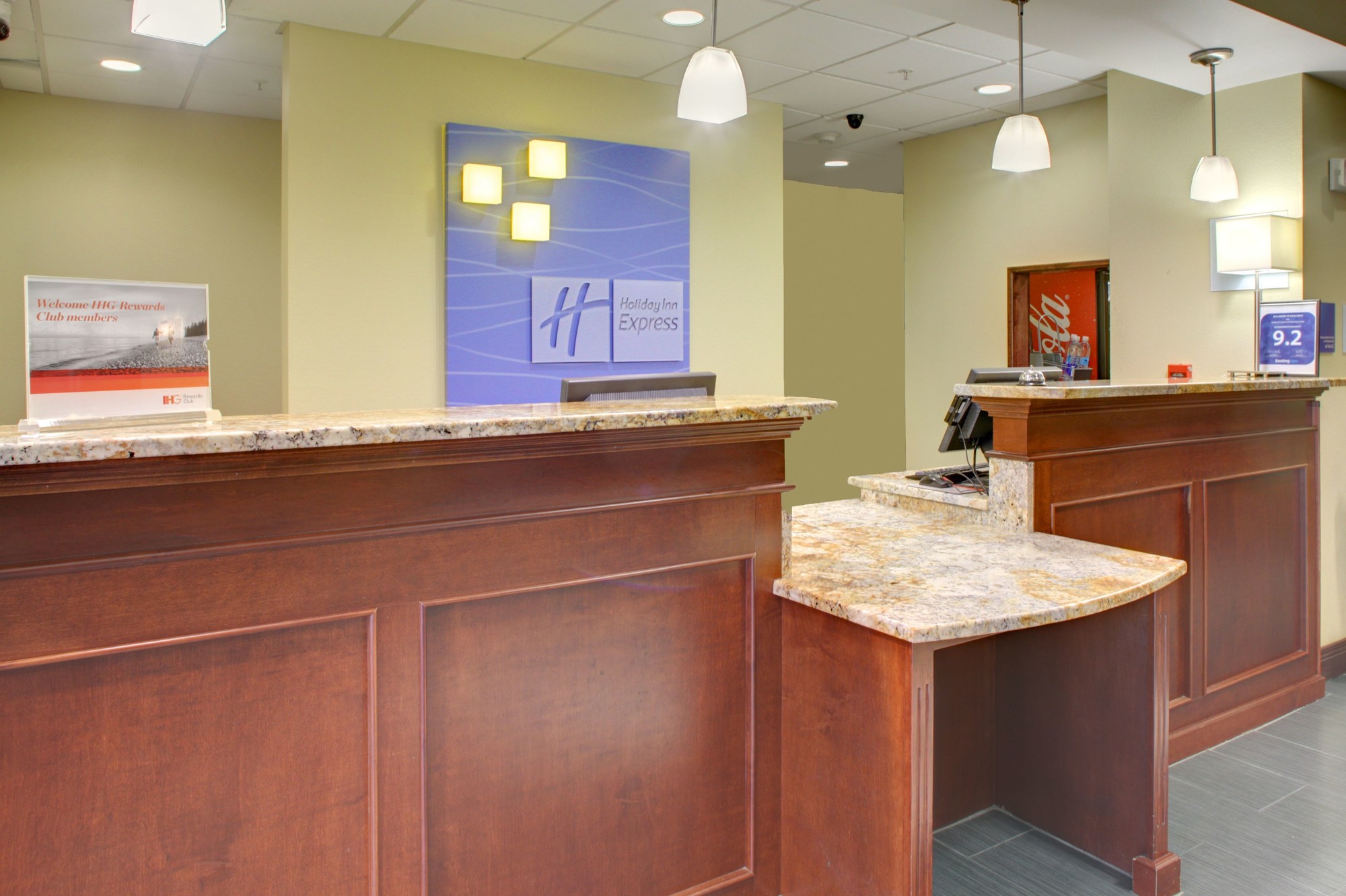 Holiday Inn Express Cross Lanes