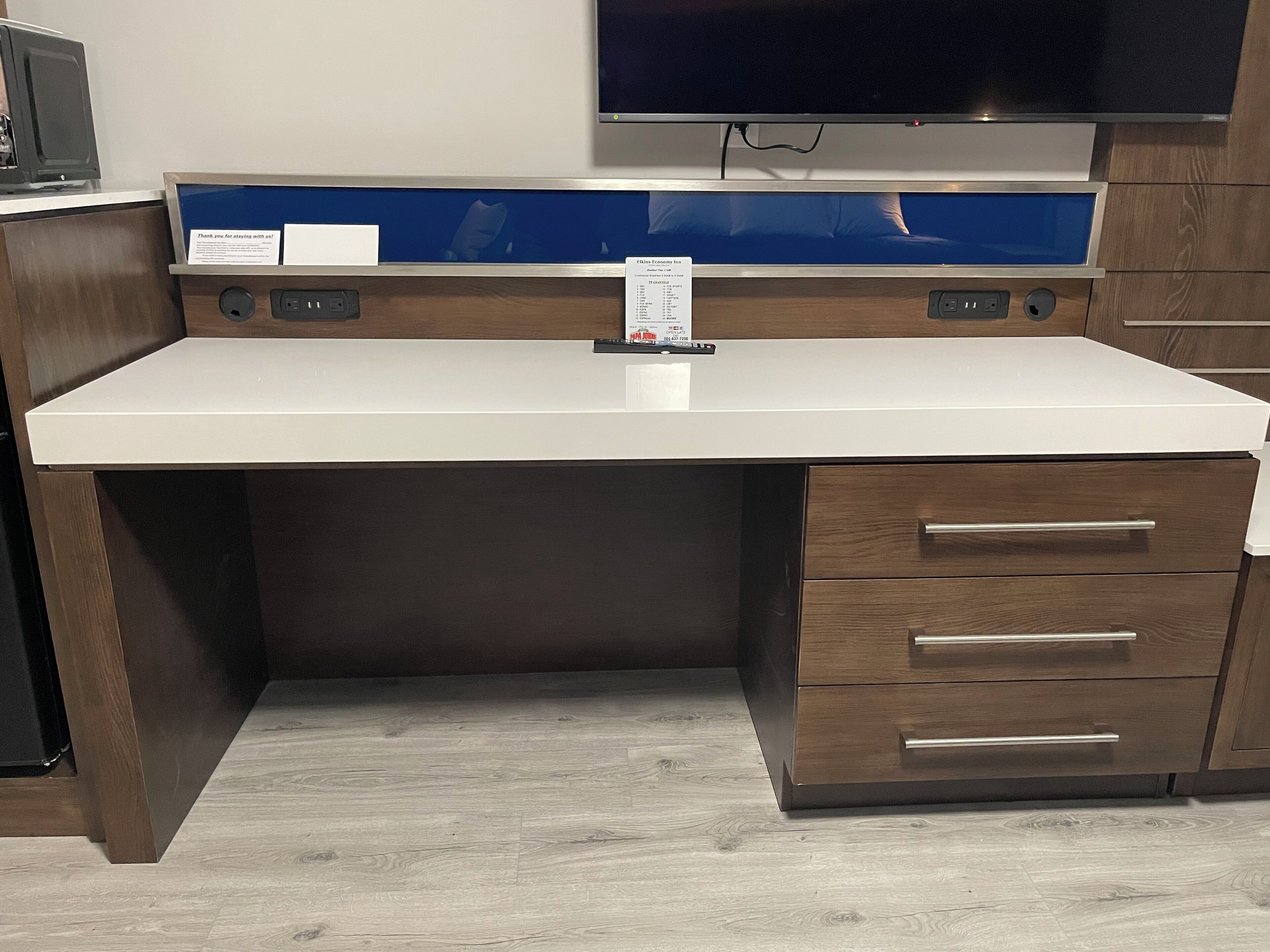 Luxor Inn & Suites, a Travelodge by Wyndham