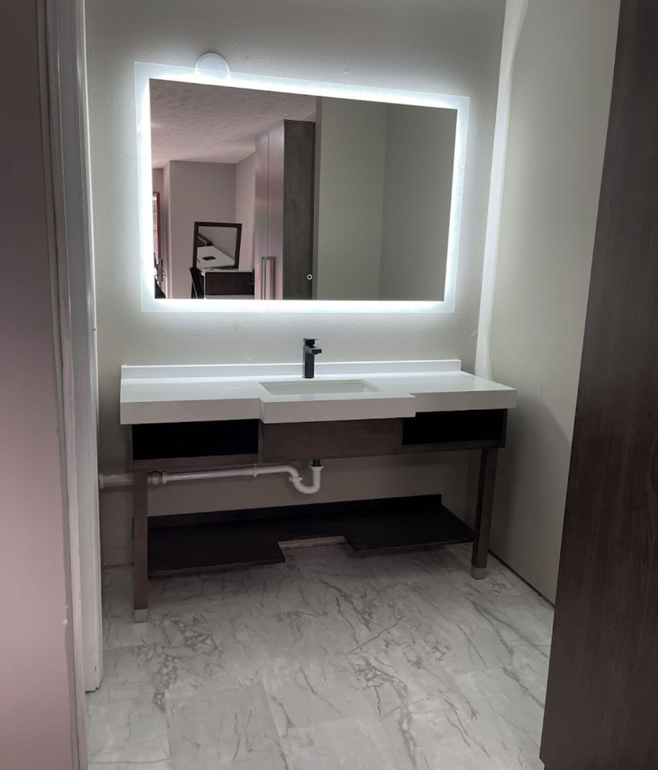 Luxor Inn & Suites, a Travelodge by Wyndham