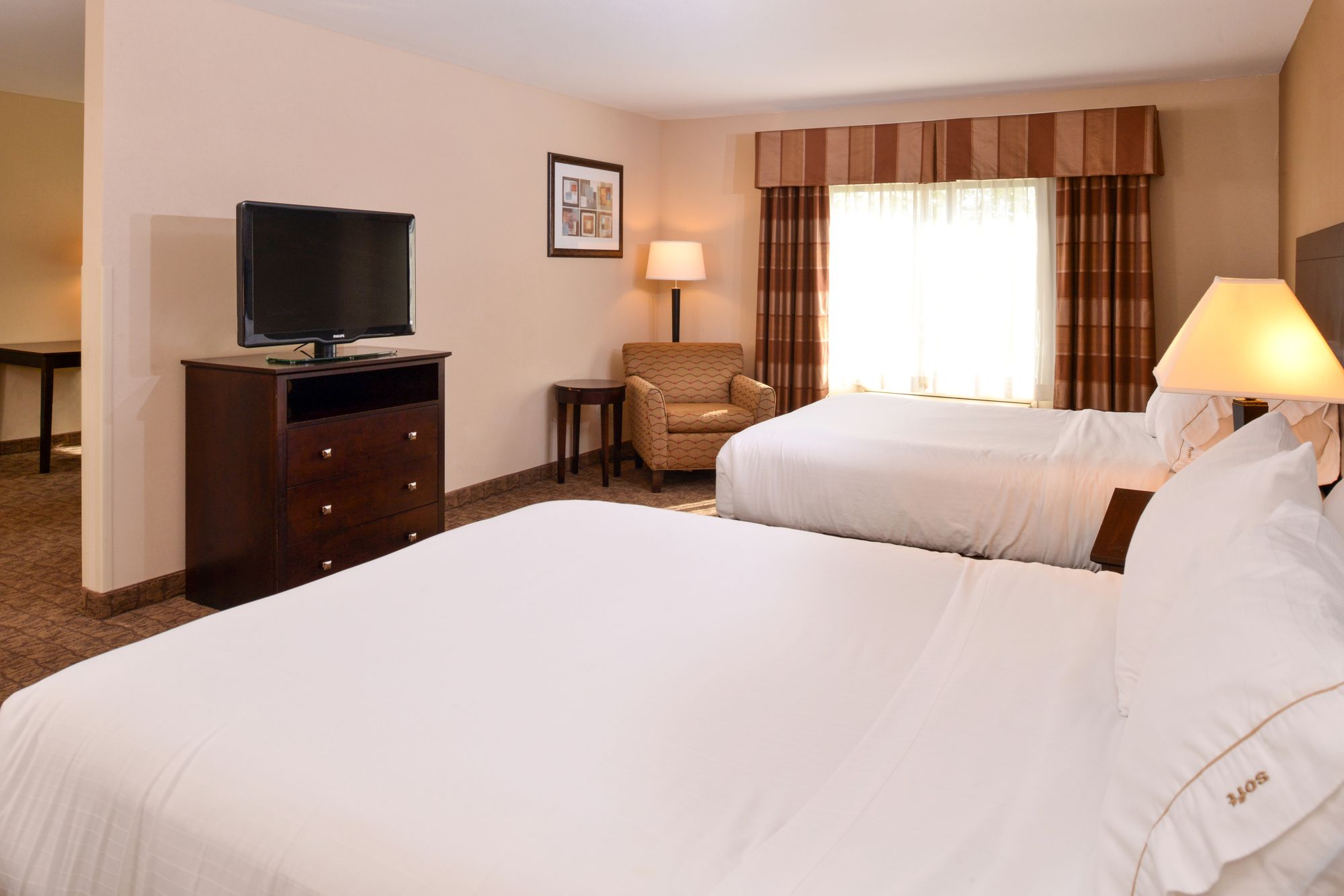 Holiday Inn Express Hotel & Suites Fairmont