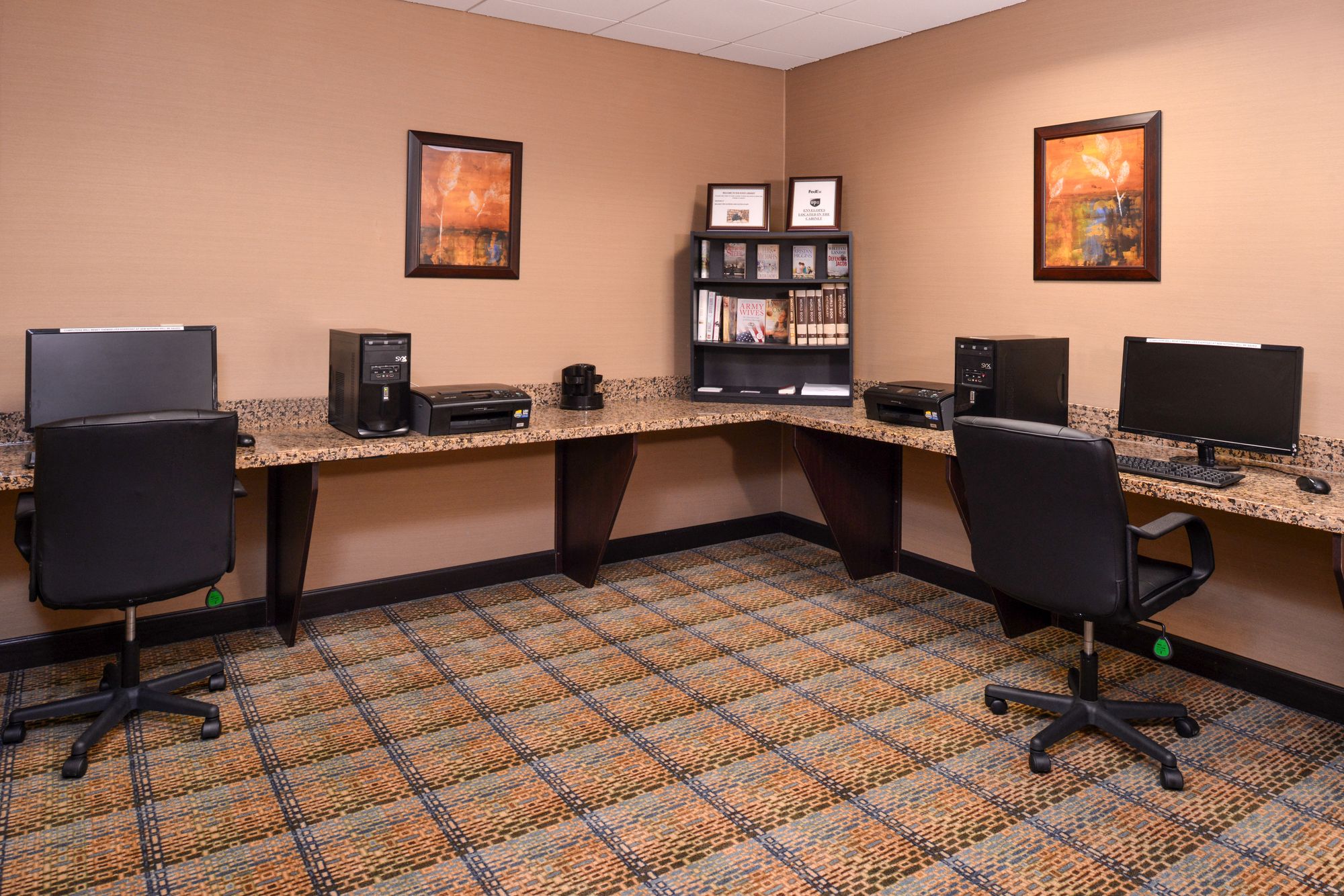 Holiday Inn Express Hotel & Suites Fairmont