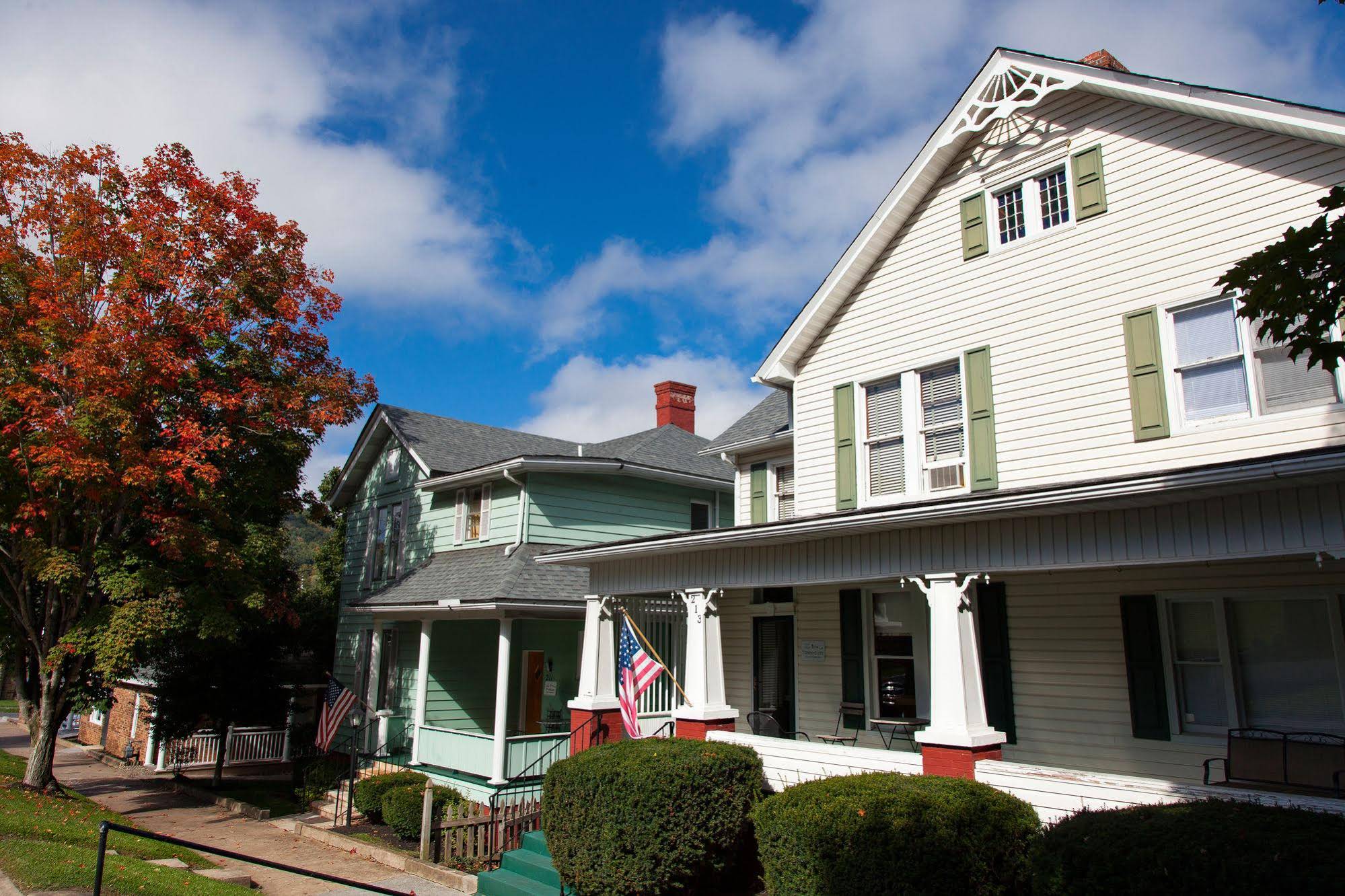 The Guest House Inn On Courthouse Square