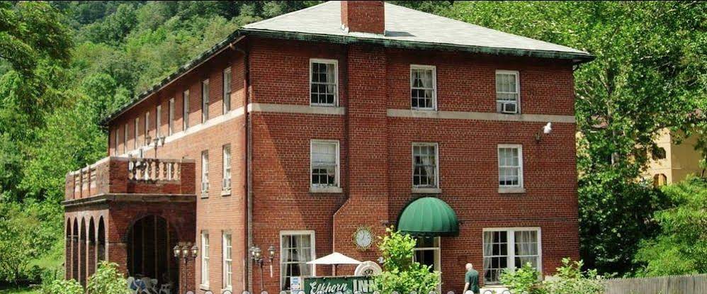 Elkhorn Inn & Theatre