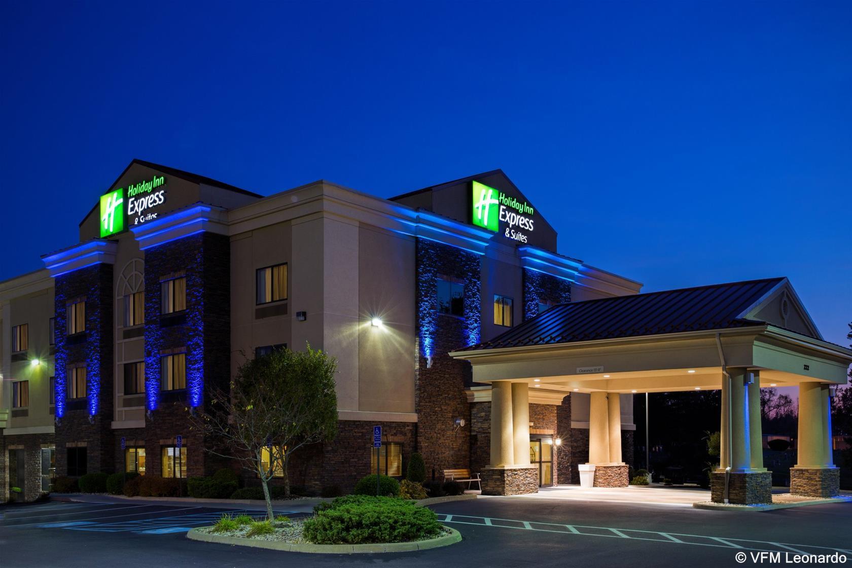 Holiday Inn Express Hotel & Suites Lewisburg