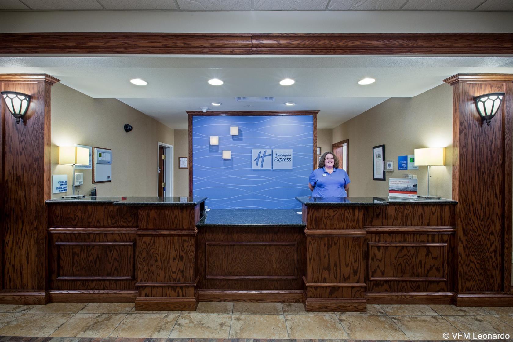 Holiday Inn Express Hotel & Suites Lewisburg