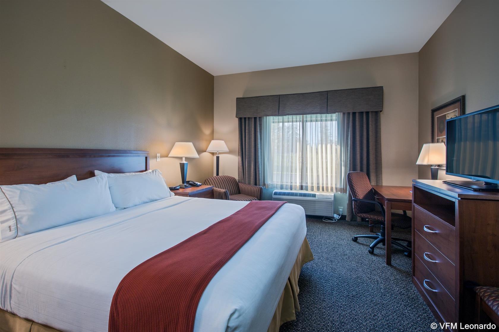 Holiday Inn Express Hotel & Suites Lewisburg
