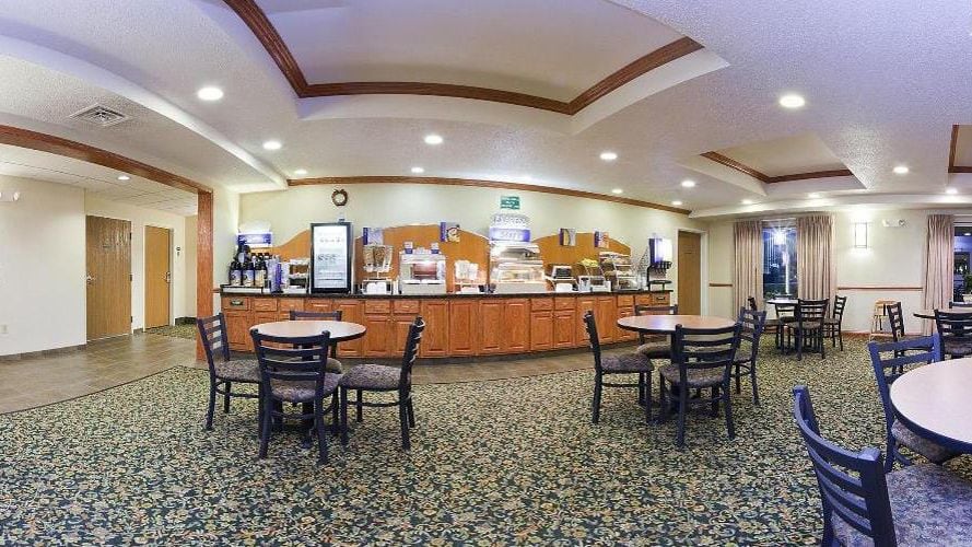 Holiday Inn Express & Suites Logan